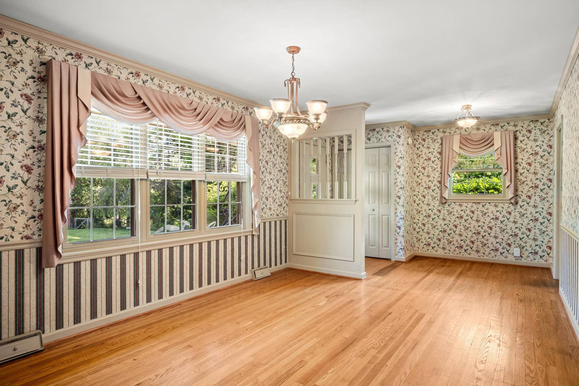 104 Arnold Avenue, Radford, VA 24141