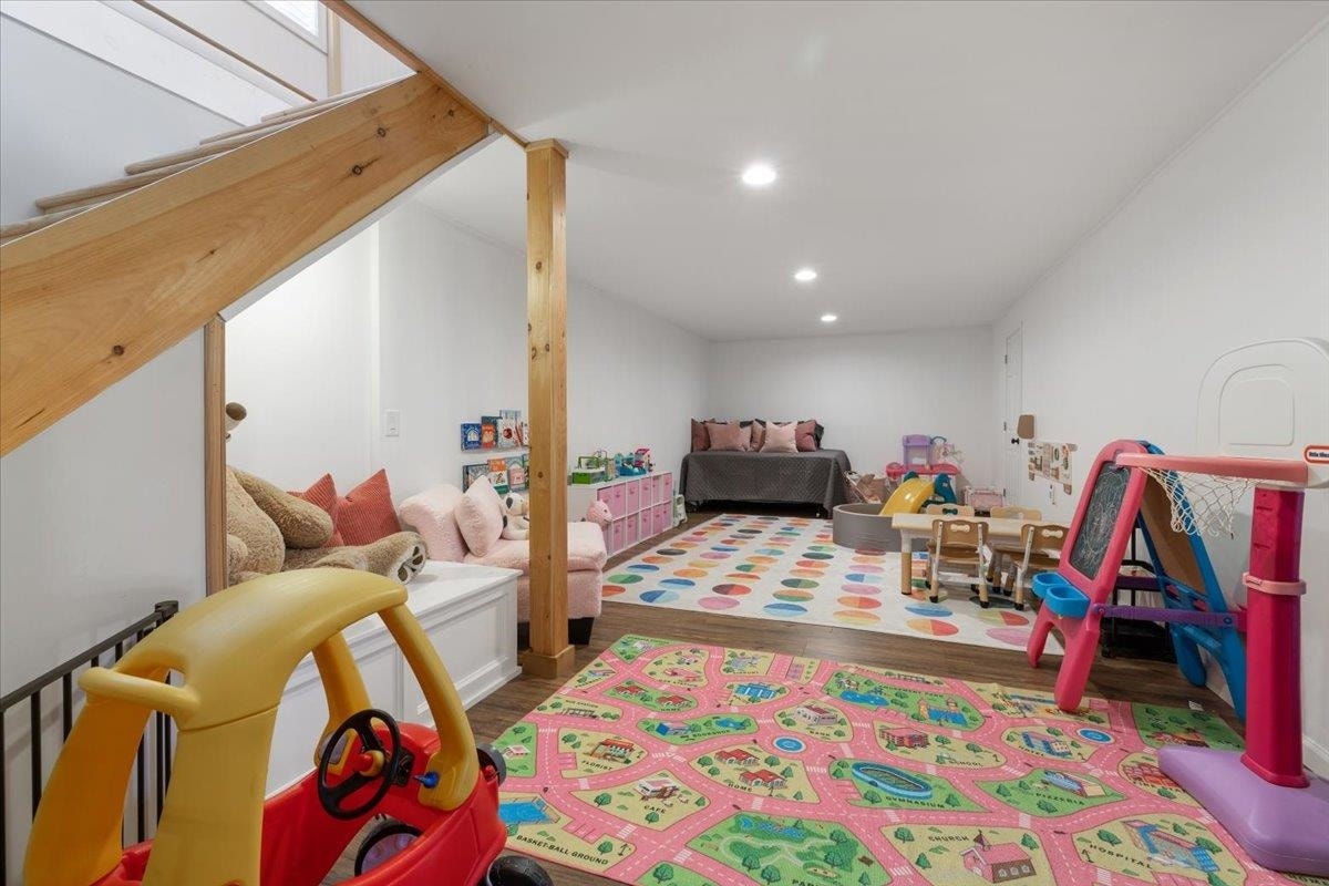 4180 DRY VALLEY Road, Radford, VA 24141