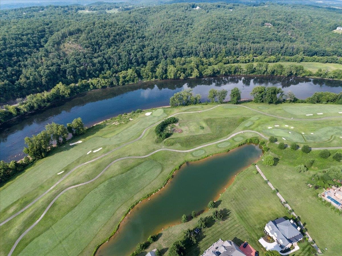 8156 RIVER COURSE Drive, Radford, VA 24141