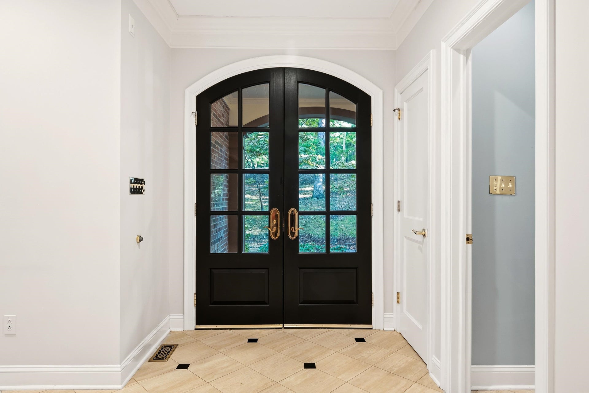 705 SOMERSET Place, Blacksburg, VA 24060