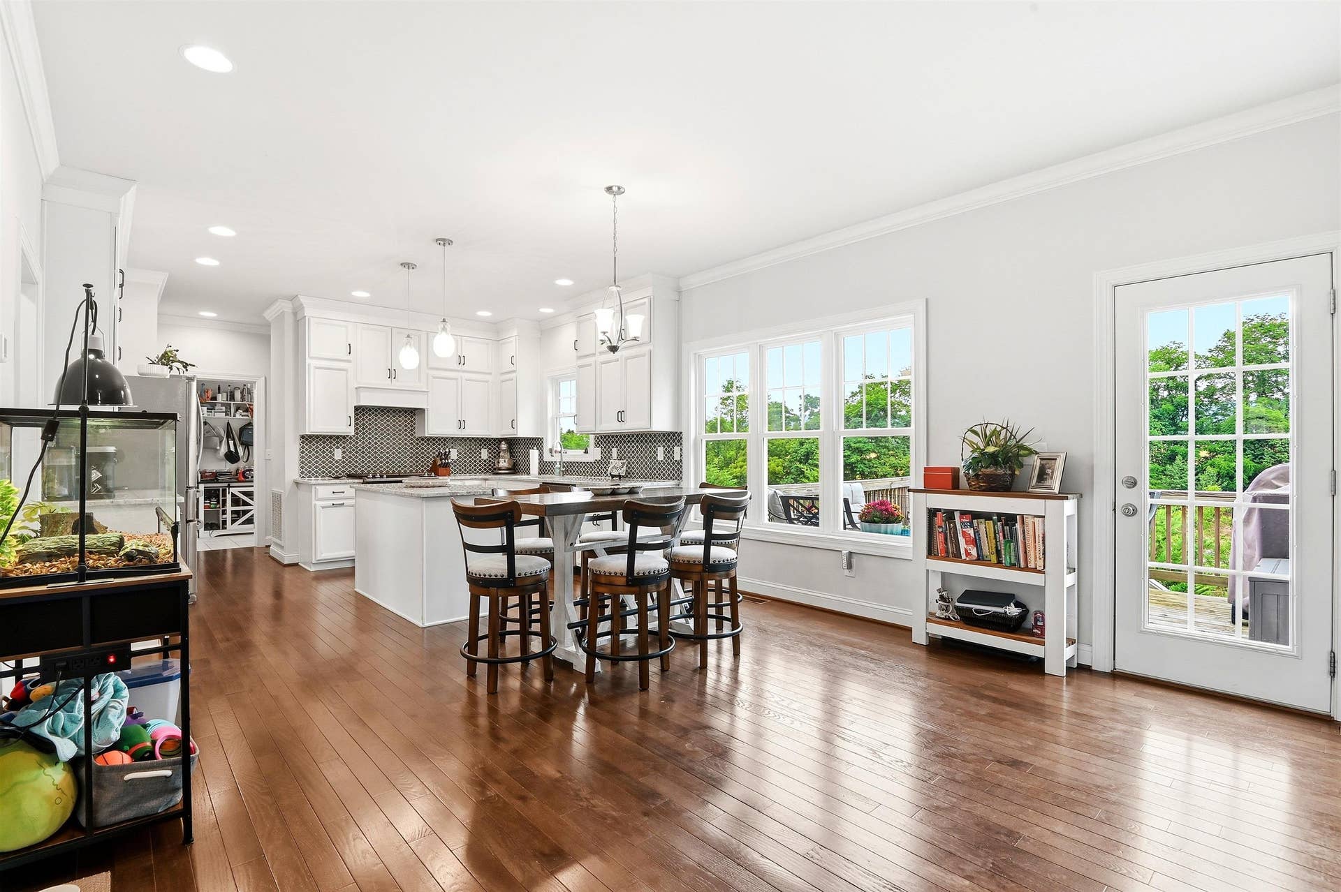 134 OAK MEADOW Lane, Blacksburg, VA 24060