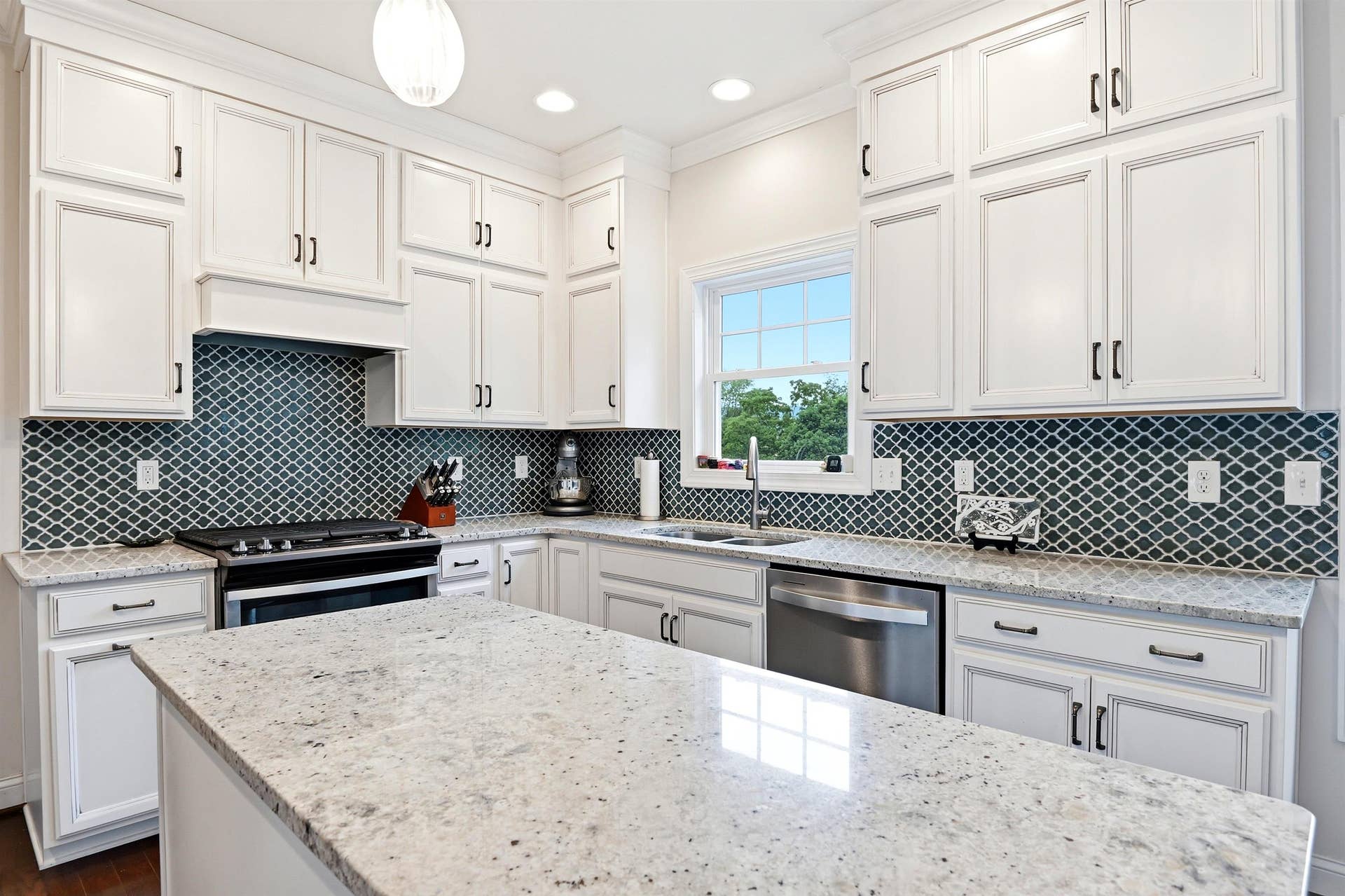 134 OAK MEADOW Lane, Blacksburg, VA 24060