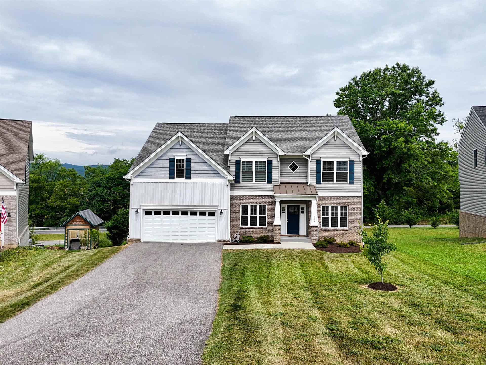 134 OAK MEADOW Lane, Blacksburg, VA 24060
