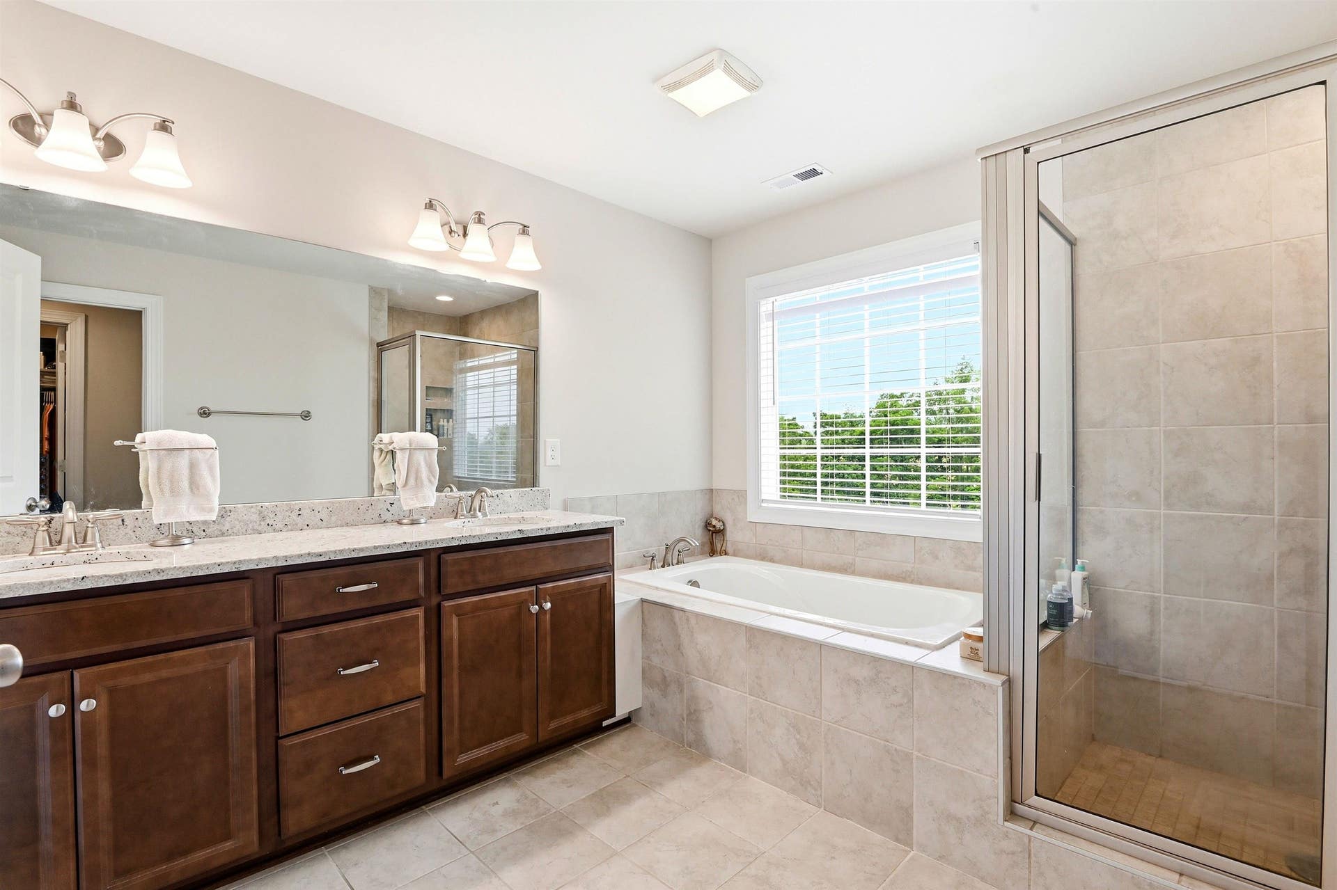 134 OAK MEADOW Lane, Blacksburg, VA 24060