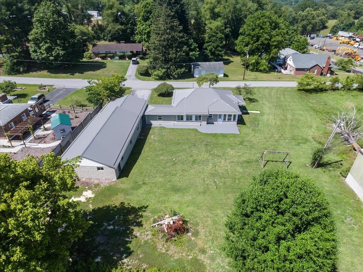 121 Spring Street, Rich Creek, VA 24147