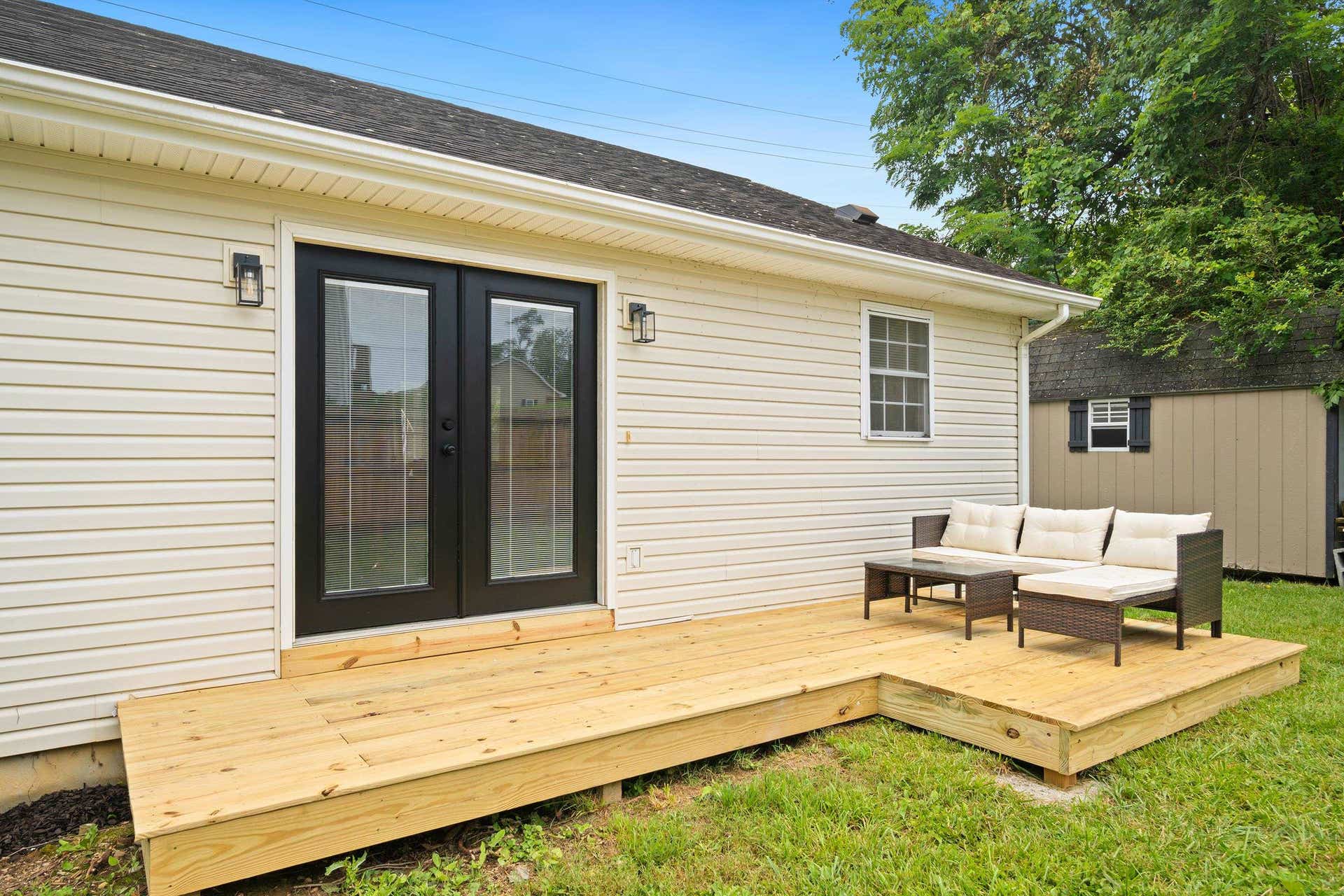 817 14TH Street, Radford, VA 24141