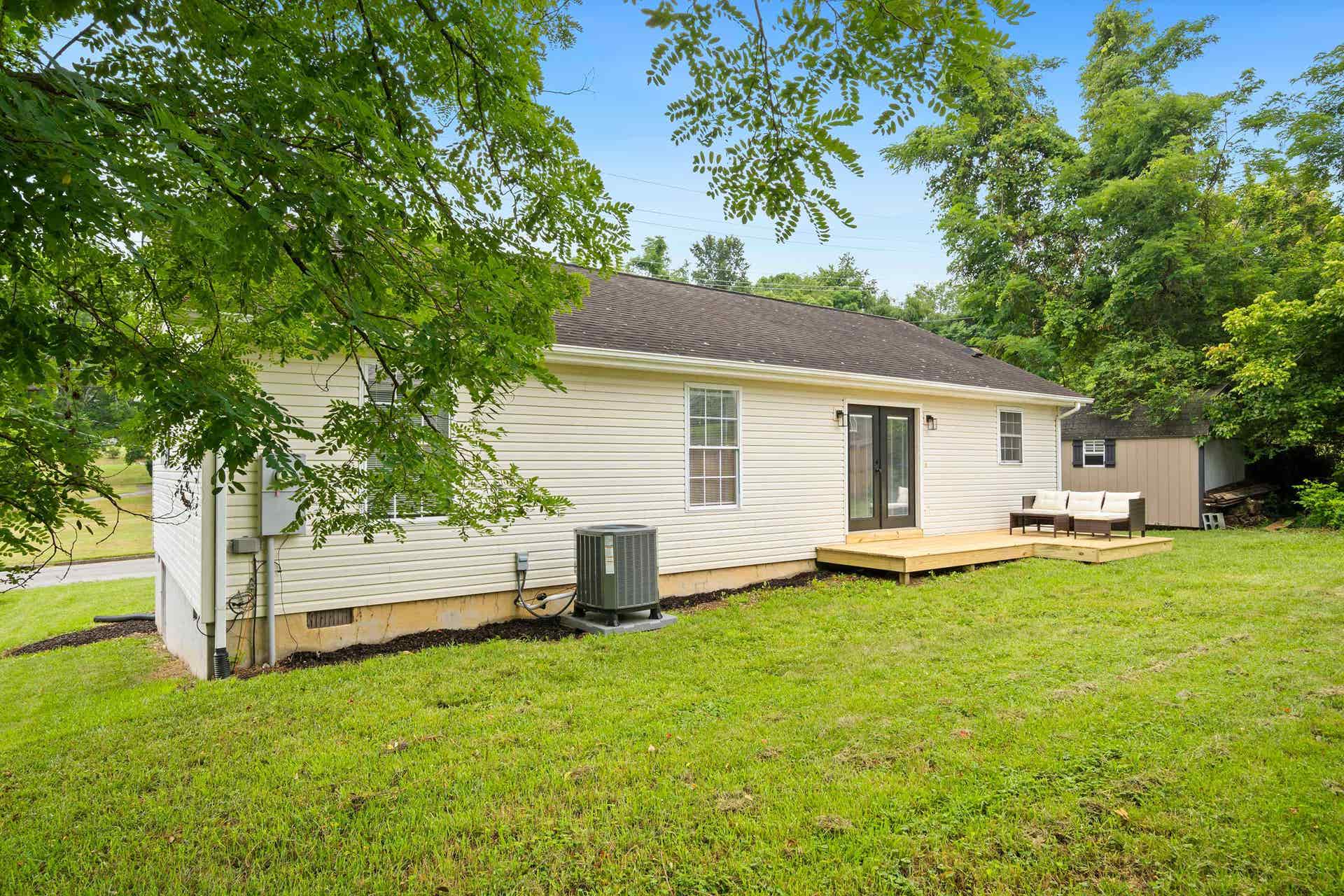 817 14TH Street, Radford, VA 24141