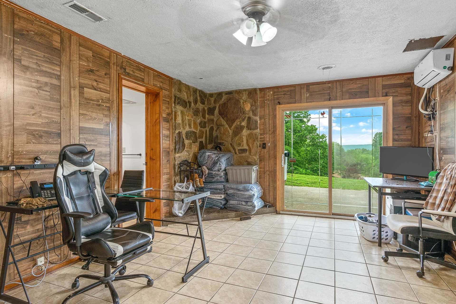 907 Magnolia Lane, Christiansburg, VA 24073