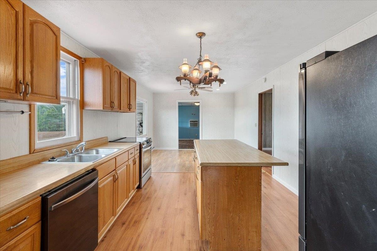 318 Sunny Ridge Road, Pearisburg, VA 24134