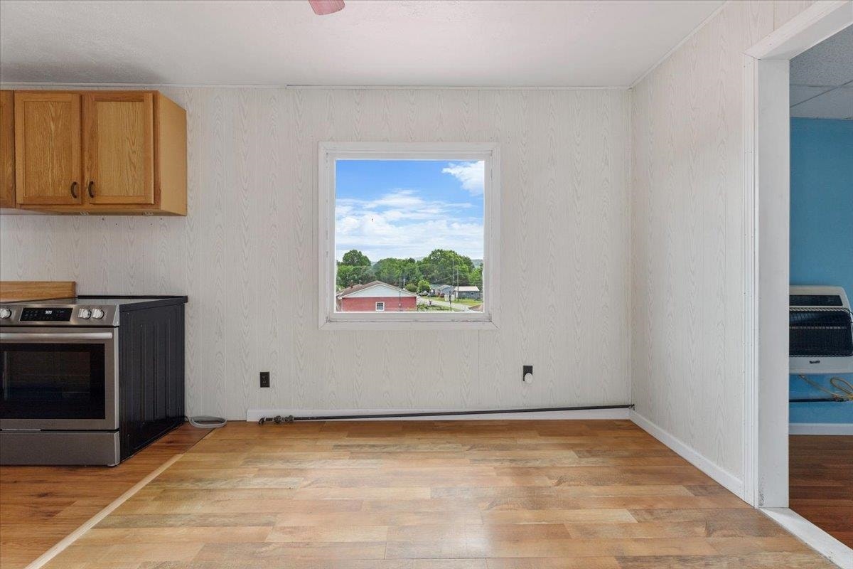 318 Sunny Ridge Road, Pearisburg, VA 24134