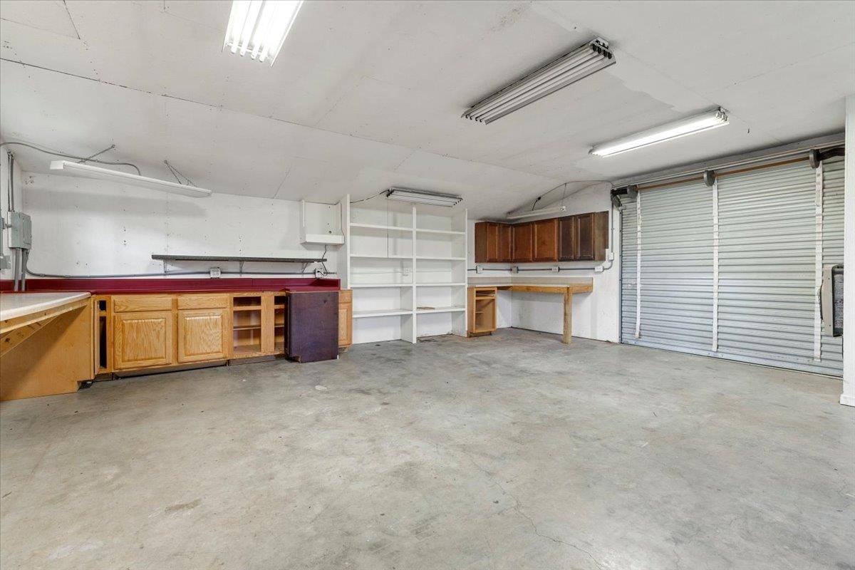 318 Sunny Ridge Road, Pearisburg, VA 24134