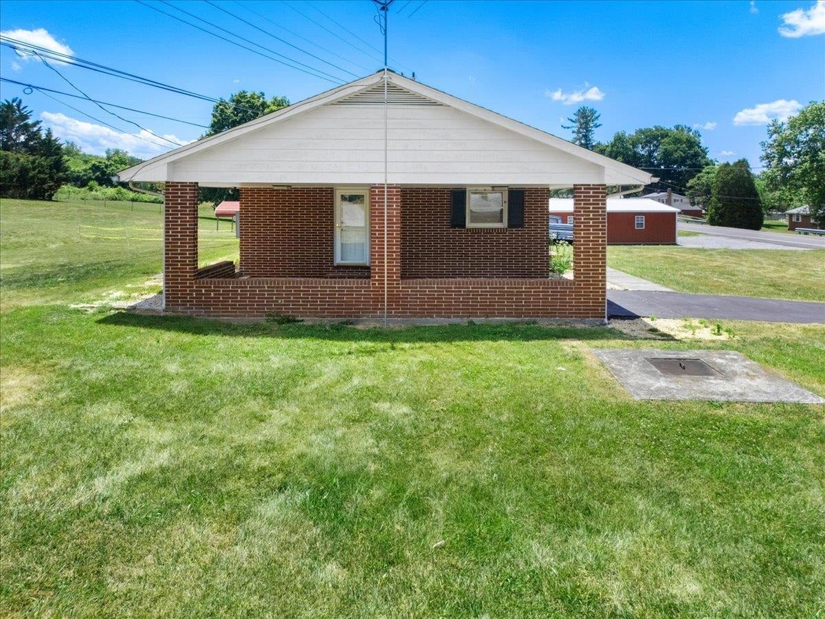 5662 OLD ROUTE 11 Road, Dublin, VA 24084