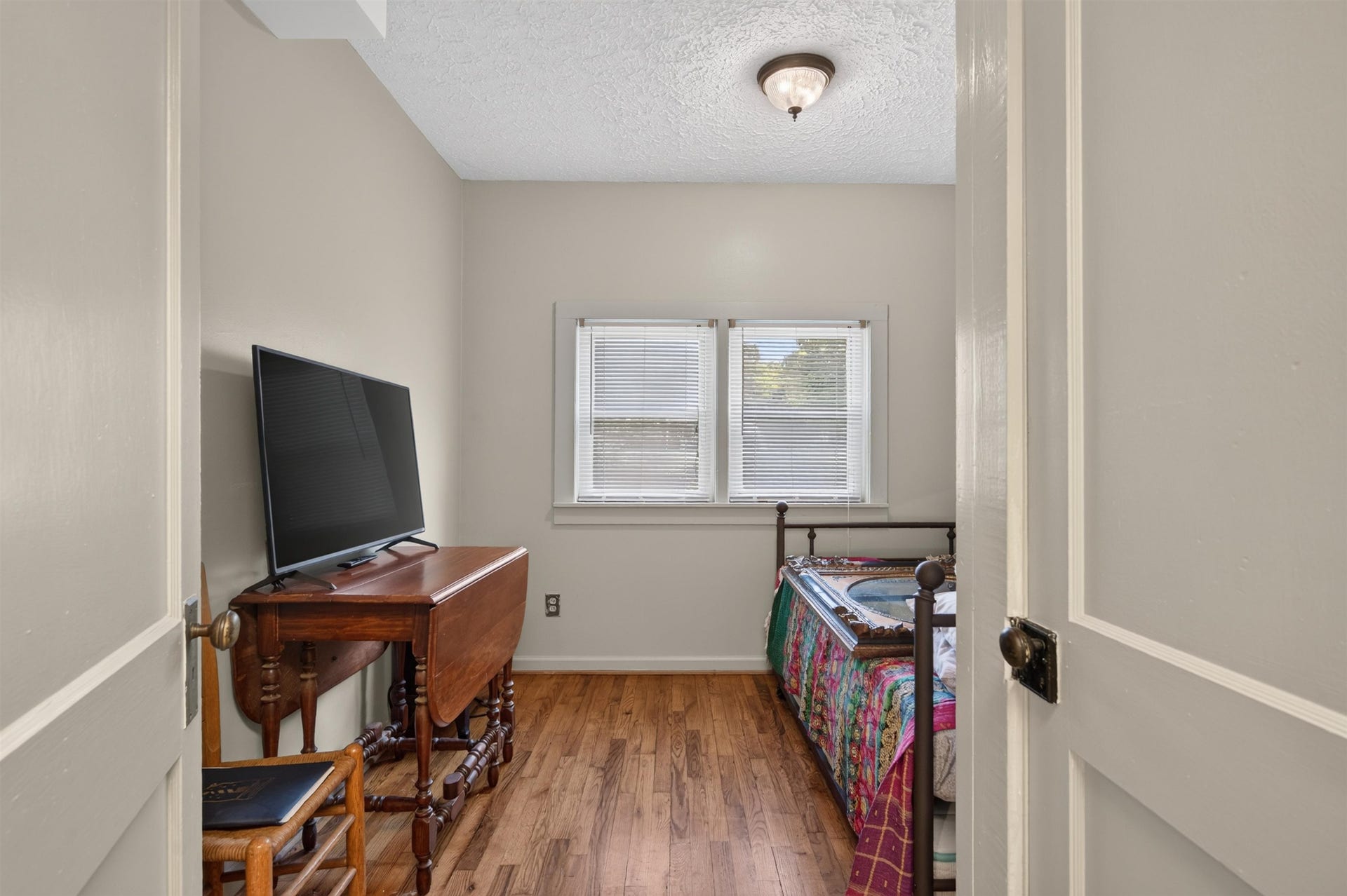 5932 Virginia Avenue, Pembroke, VA 24136