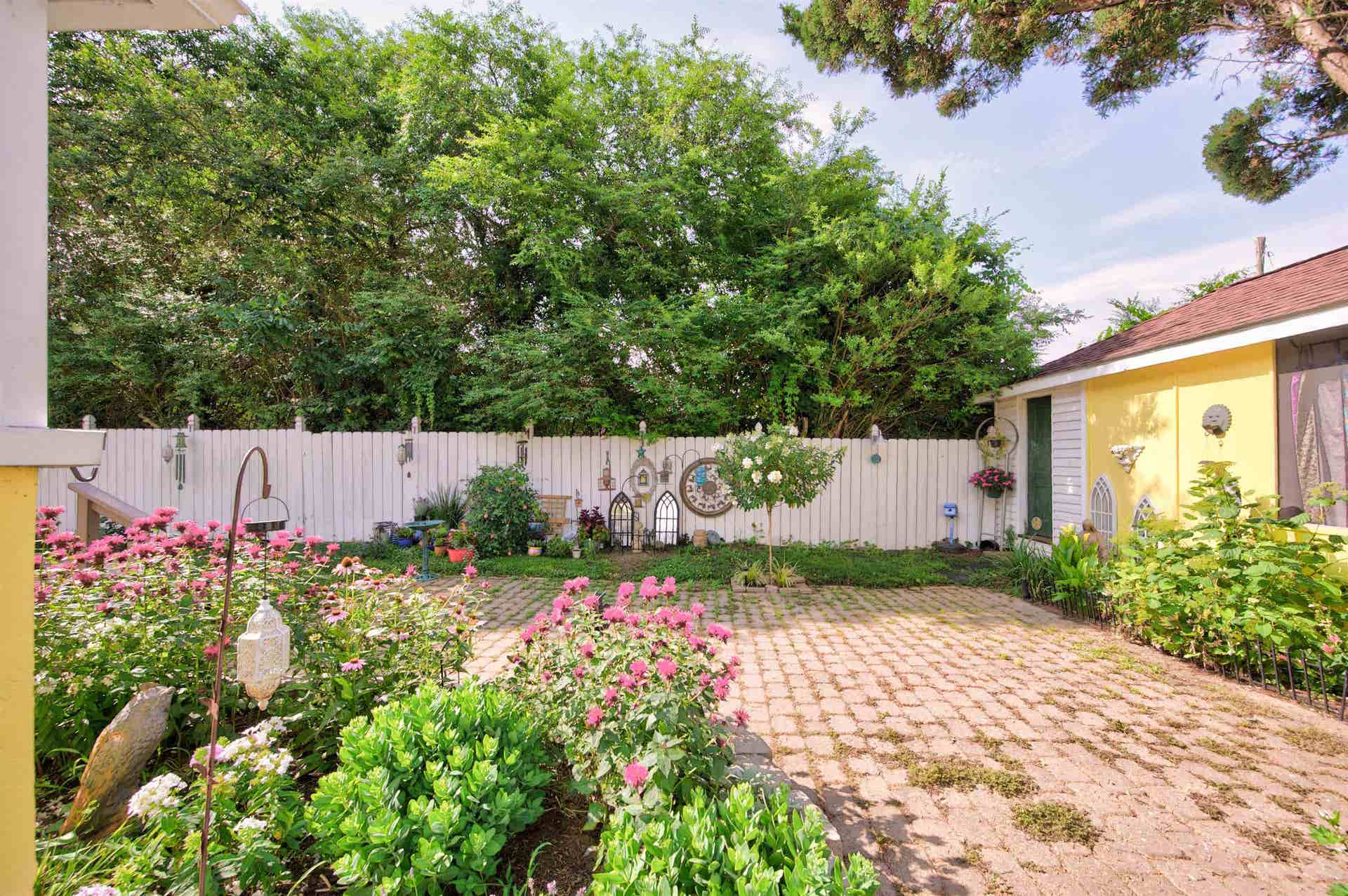 5932 Virginia Avenue, Pembroke, VA 24136