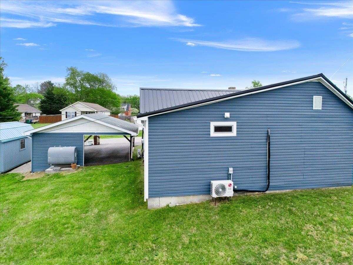 690 Harless Street, Christiansburg, VA 24073