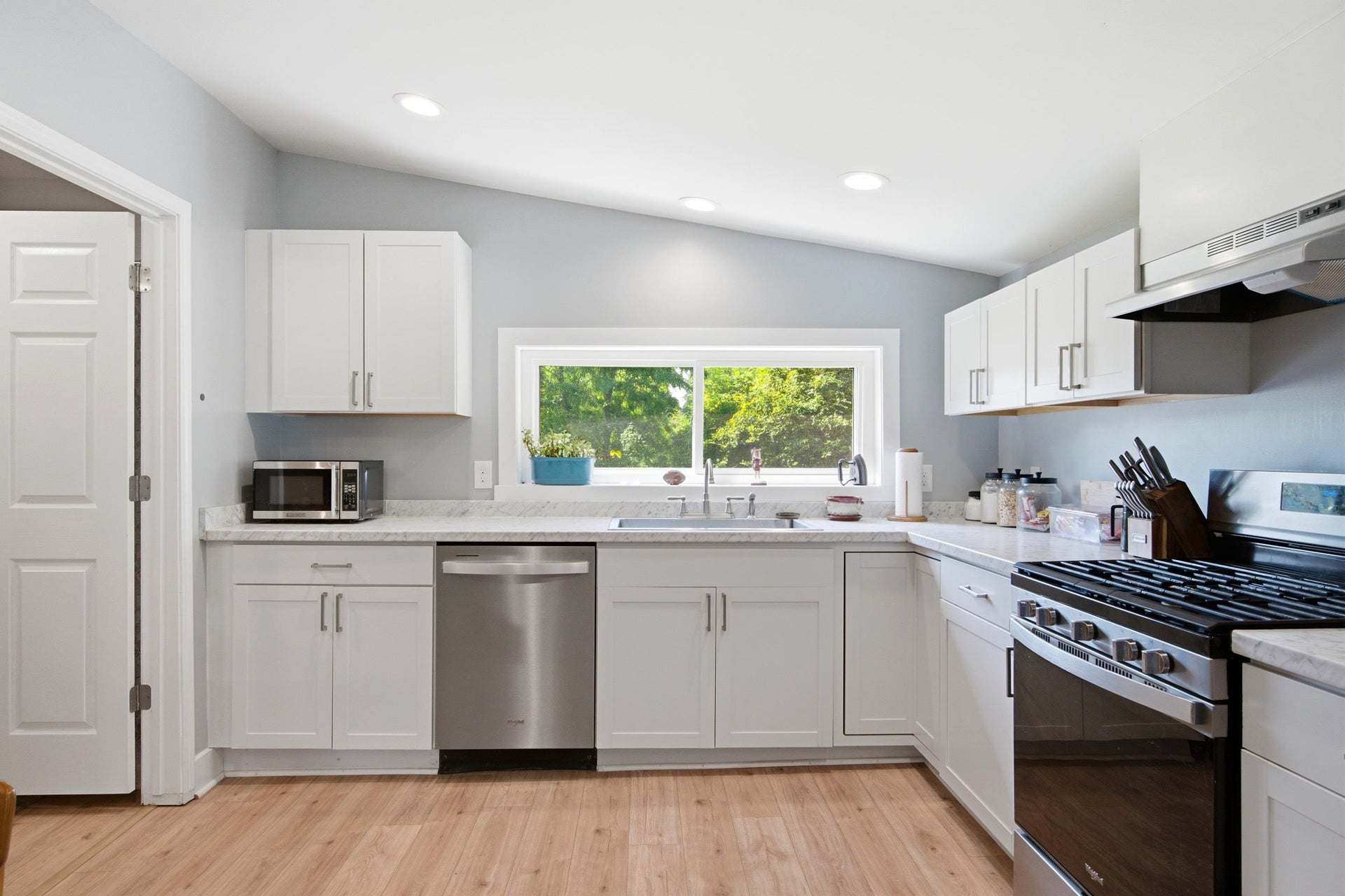 1752 Mt Tabor Road, Blacksburg, VA 24060