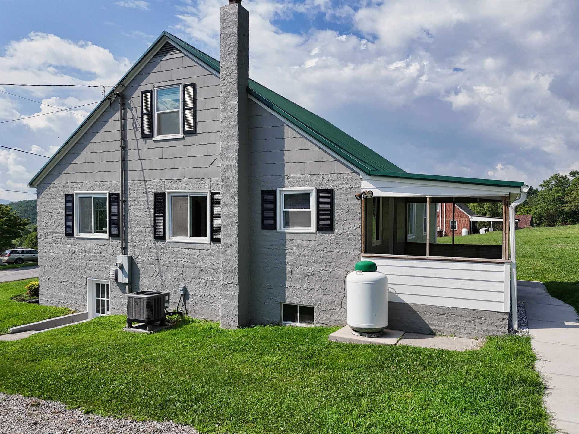 501 CEDAR Drive, Ripplemead, VA 24150
