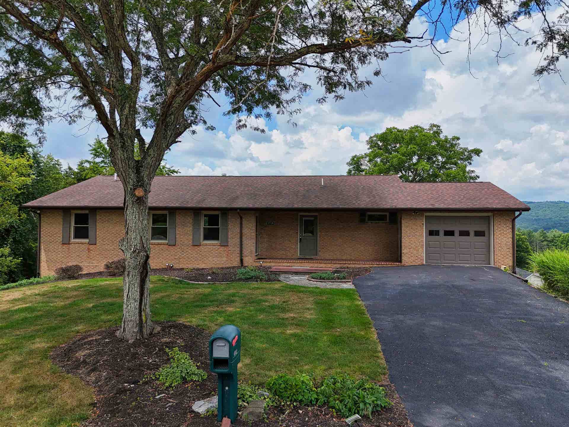 1729 MOUNTAINSIDE Drive, Blacksburg, VA 24060