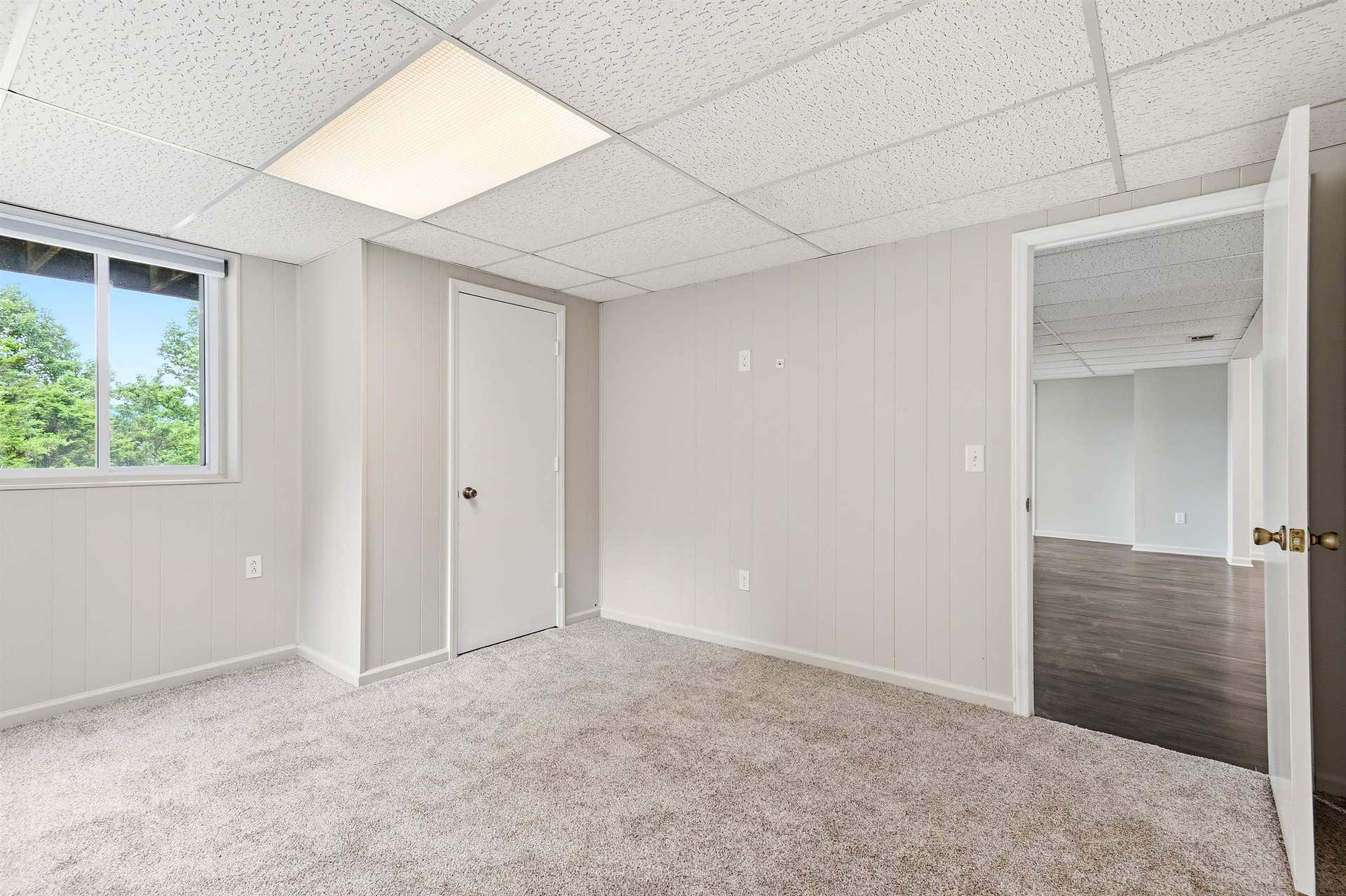 1729 MOUNTAINSIDE Drive, Blacksburg, VA 24060