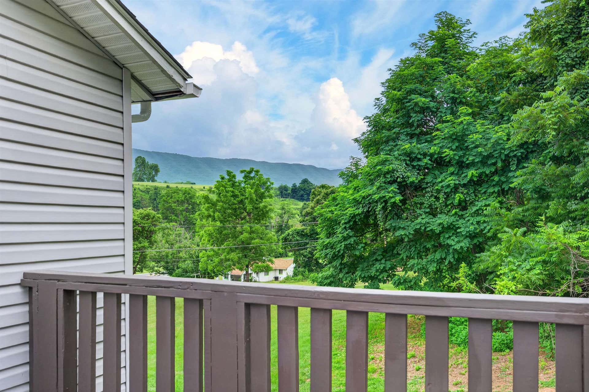 125 Dill Street, Narrows, VA 24124
