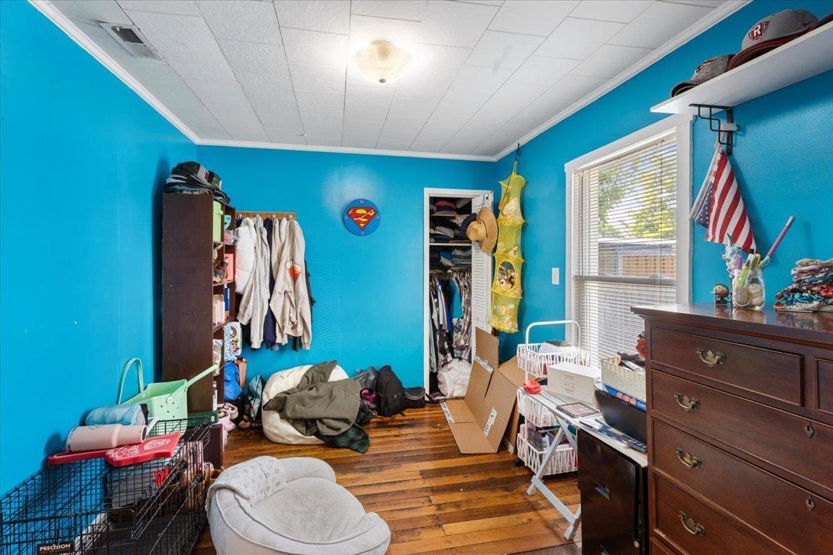 2209 W MAIN Street, Radford, VA 24141