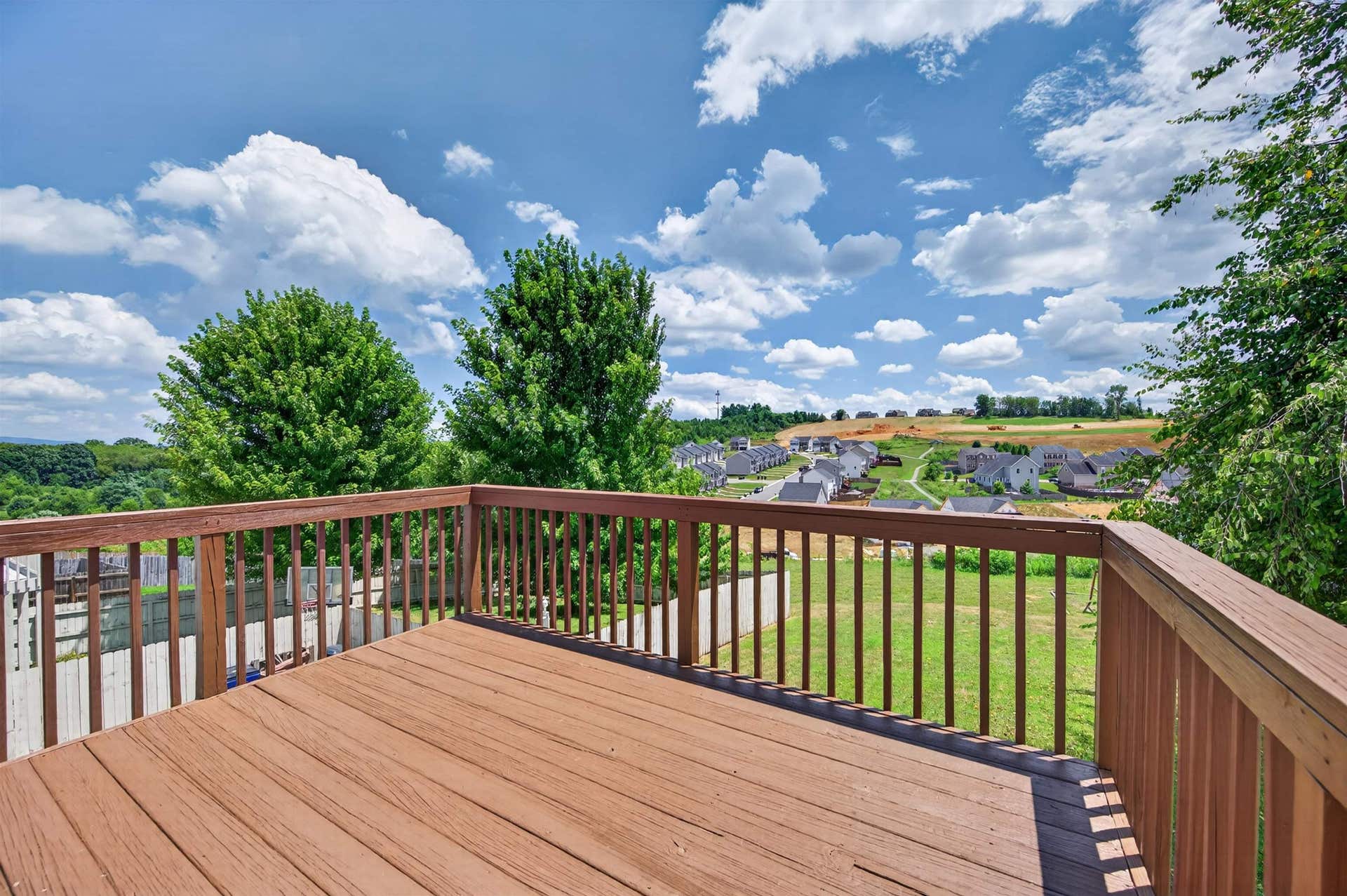 230 CHELSEA Loop, Christiansburg, VA 24073