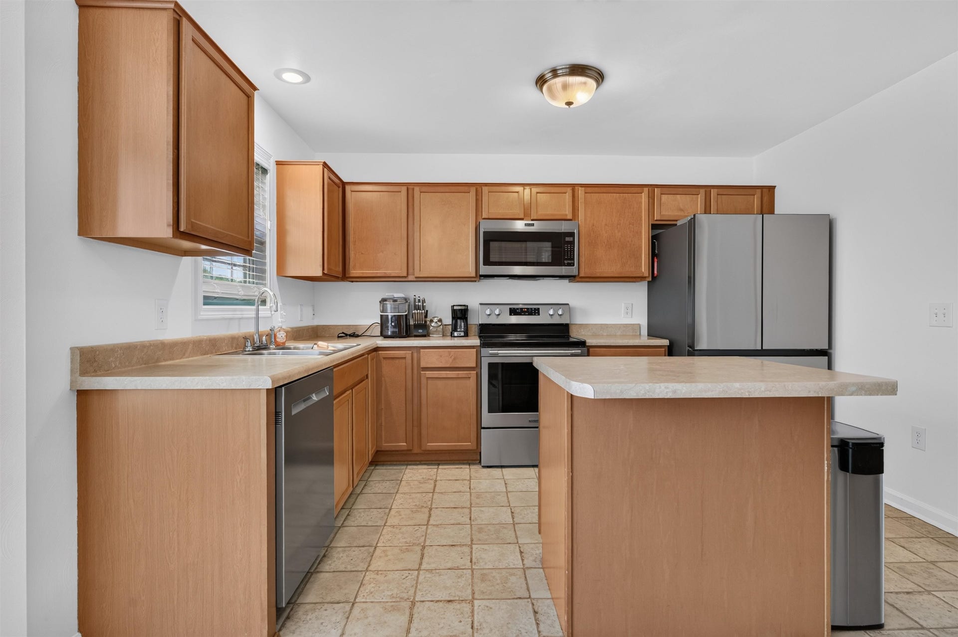 230 CHELSEA Loop, Christiansburg, VA 24073