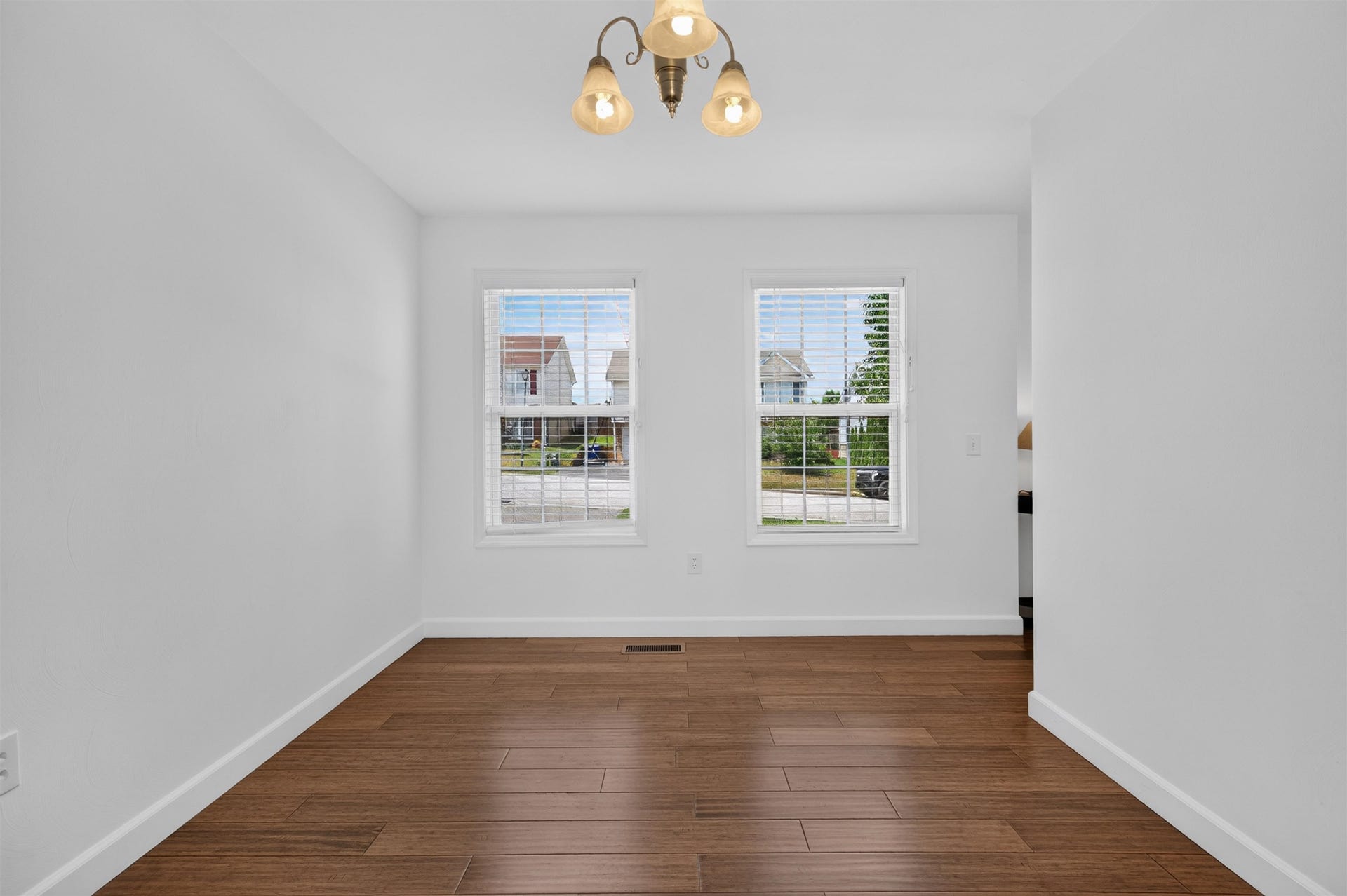 230 CHELSEA Loop, Christiansburg, VA 24073