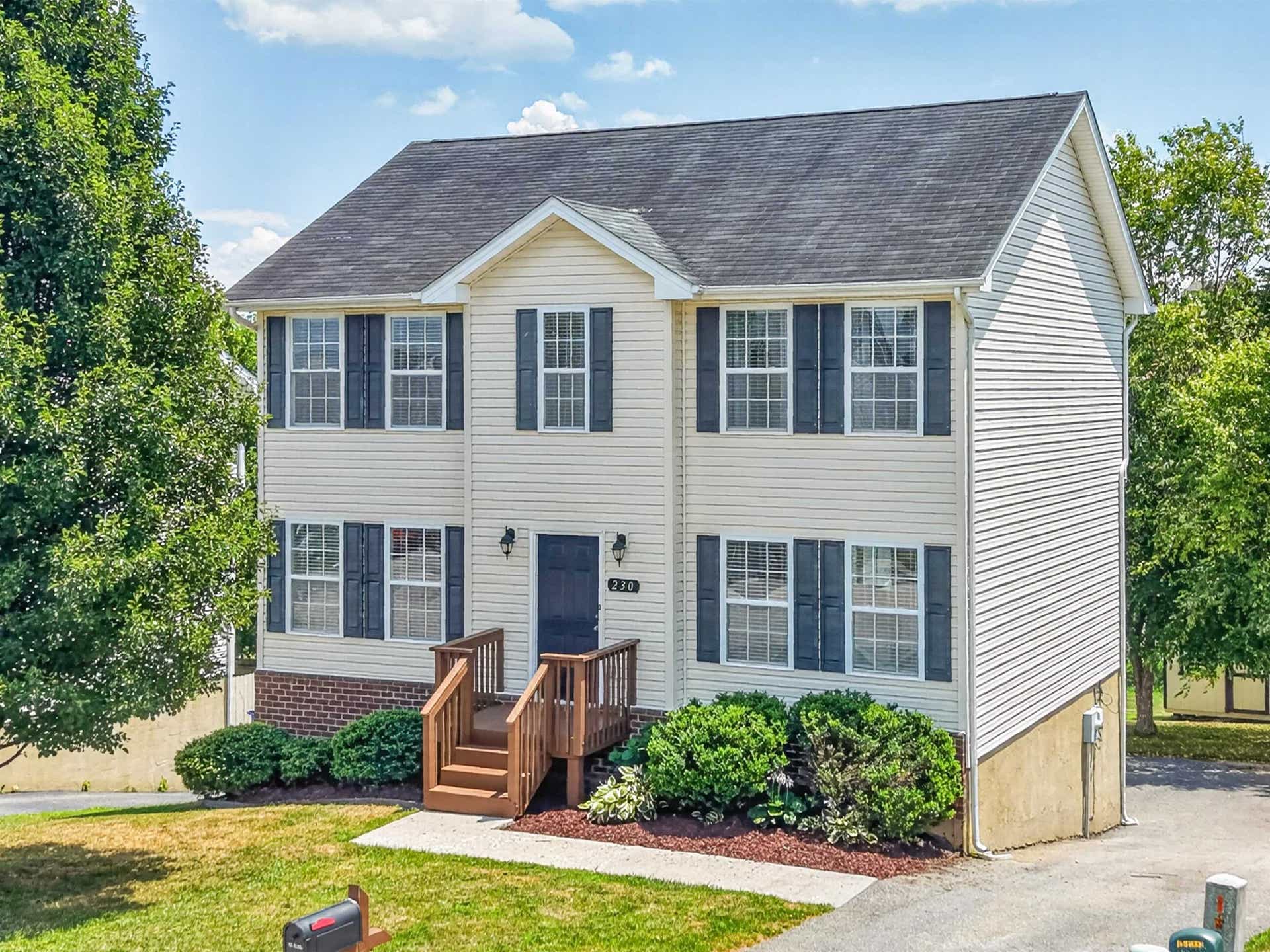 230 CHELSEA Loop, Christiansburg, VA 24073