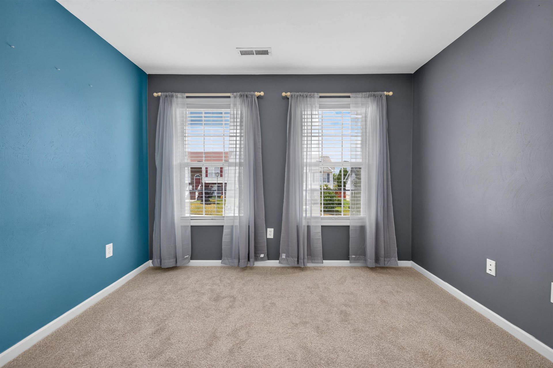 230 CHELSEA Loop, Christiansburg, VA 24073