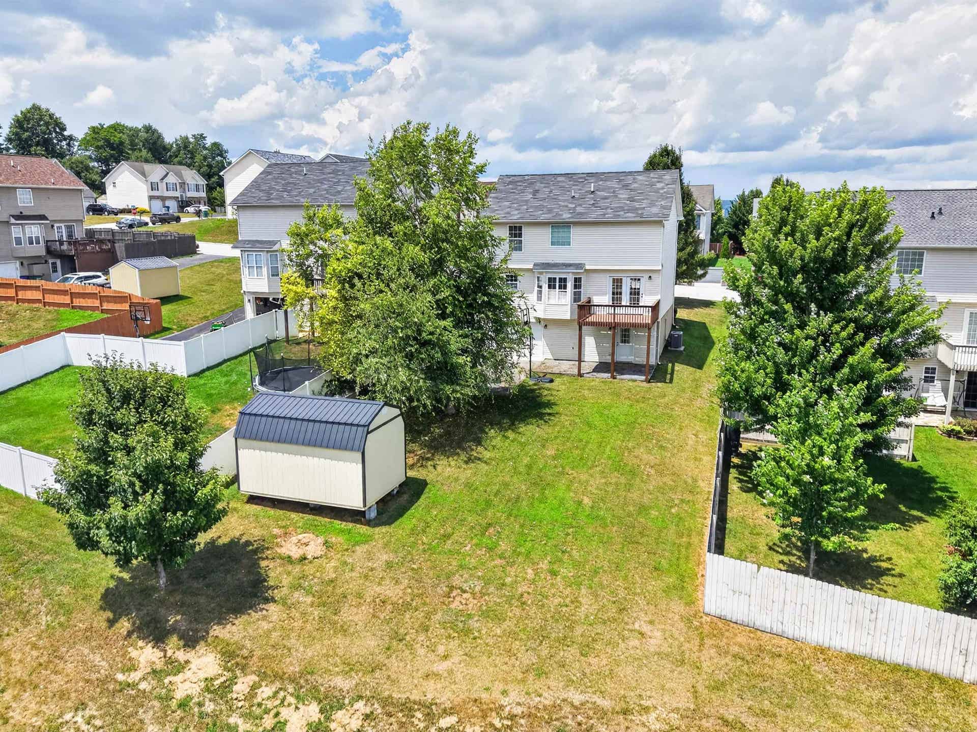 230 CHELSEA Loop, Christiansburg, VA 24073