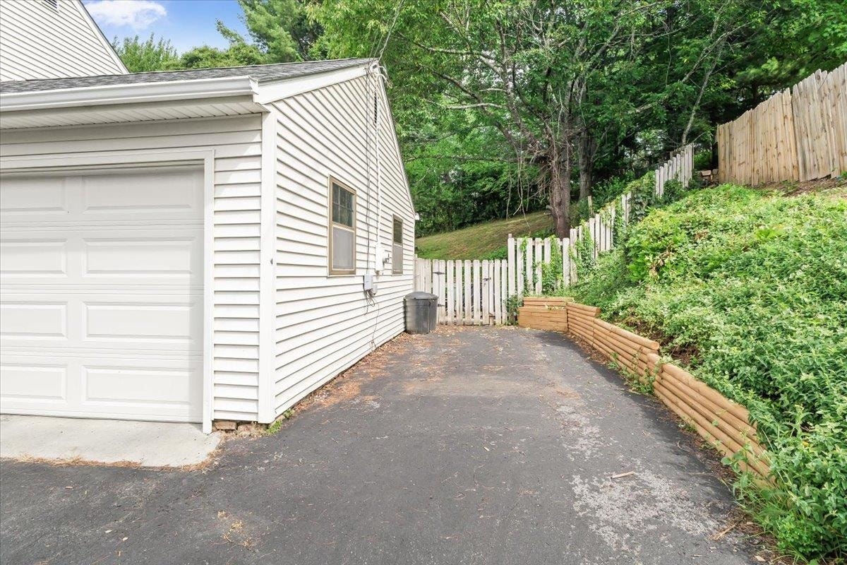 435 Mulberry Drive, Christiansburg, VA 24073