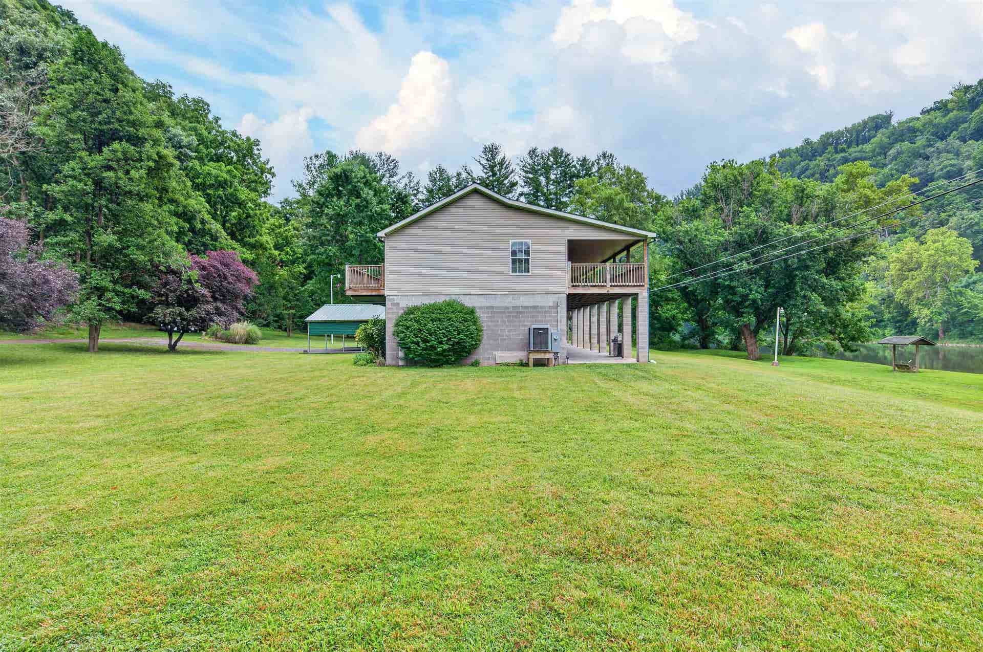 720 Caboose Lane, Pembroke, VA 24136
