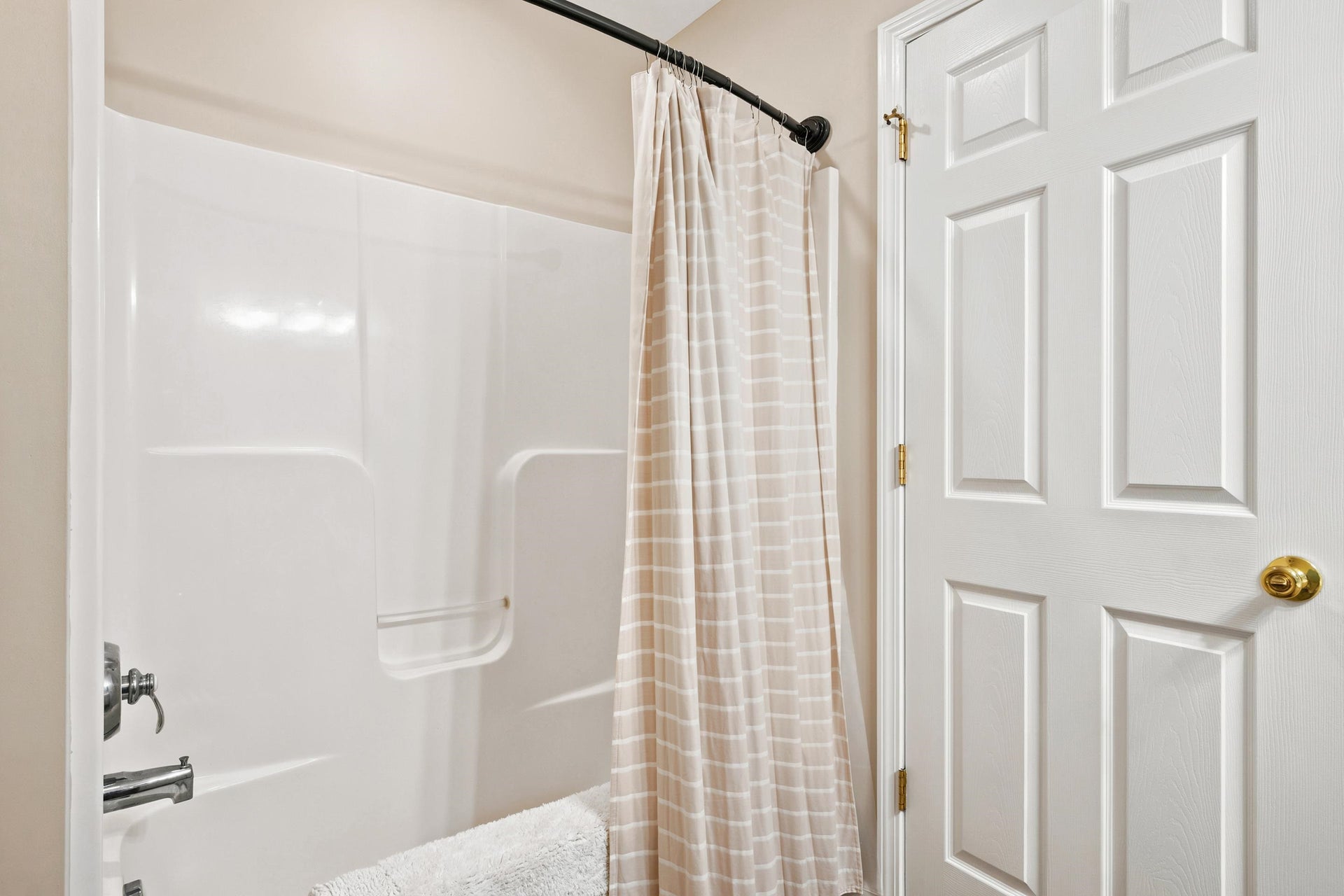 1300 Village Way, Blacksburg, VA 24060