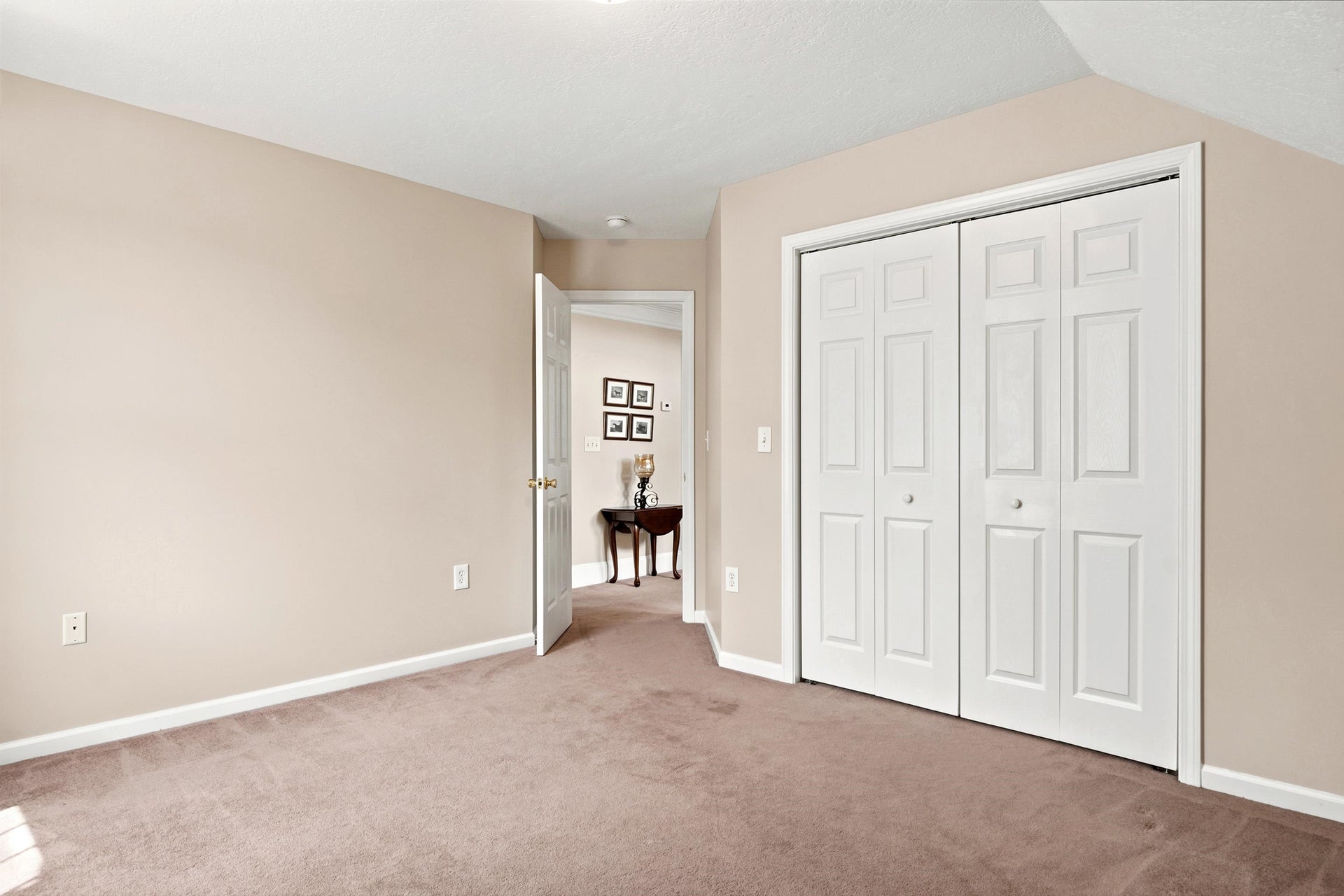1300 Village Way, Blacksburg, VA 24060