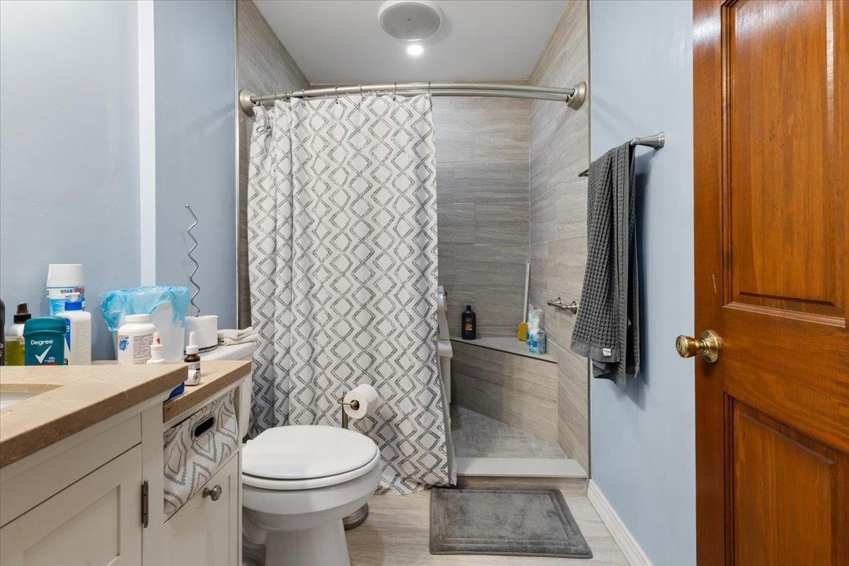 1194 Pulaski Giles Turnpike, Pearisburg, VA 24134