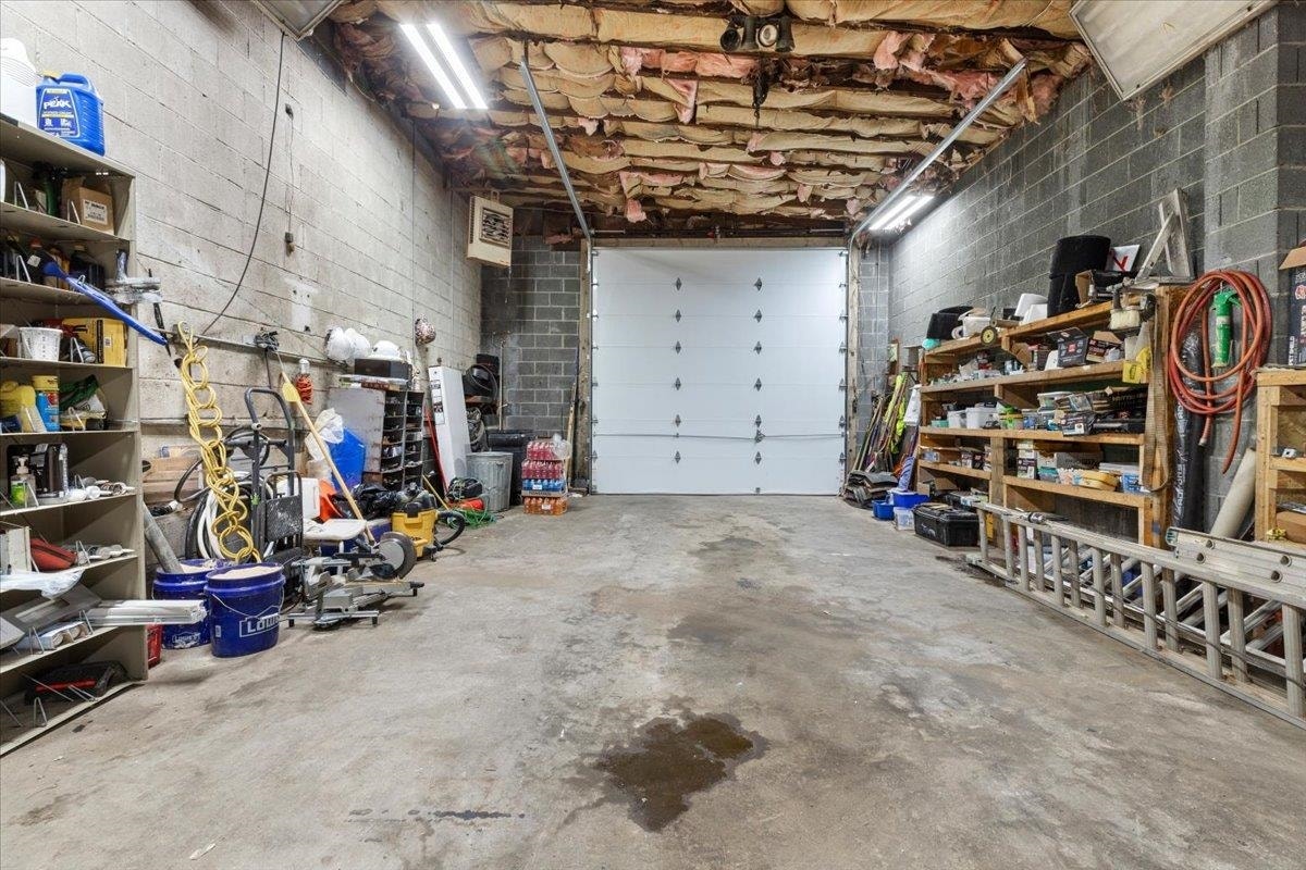 1194 Pulaski Giles Turnpike, Pearisburg, VA 24134