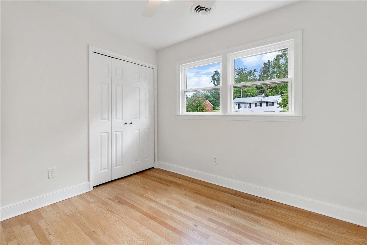 950 MCHENRY Avenue, Christiansburg, VA 24073