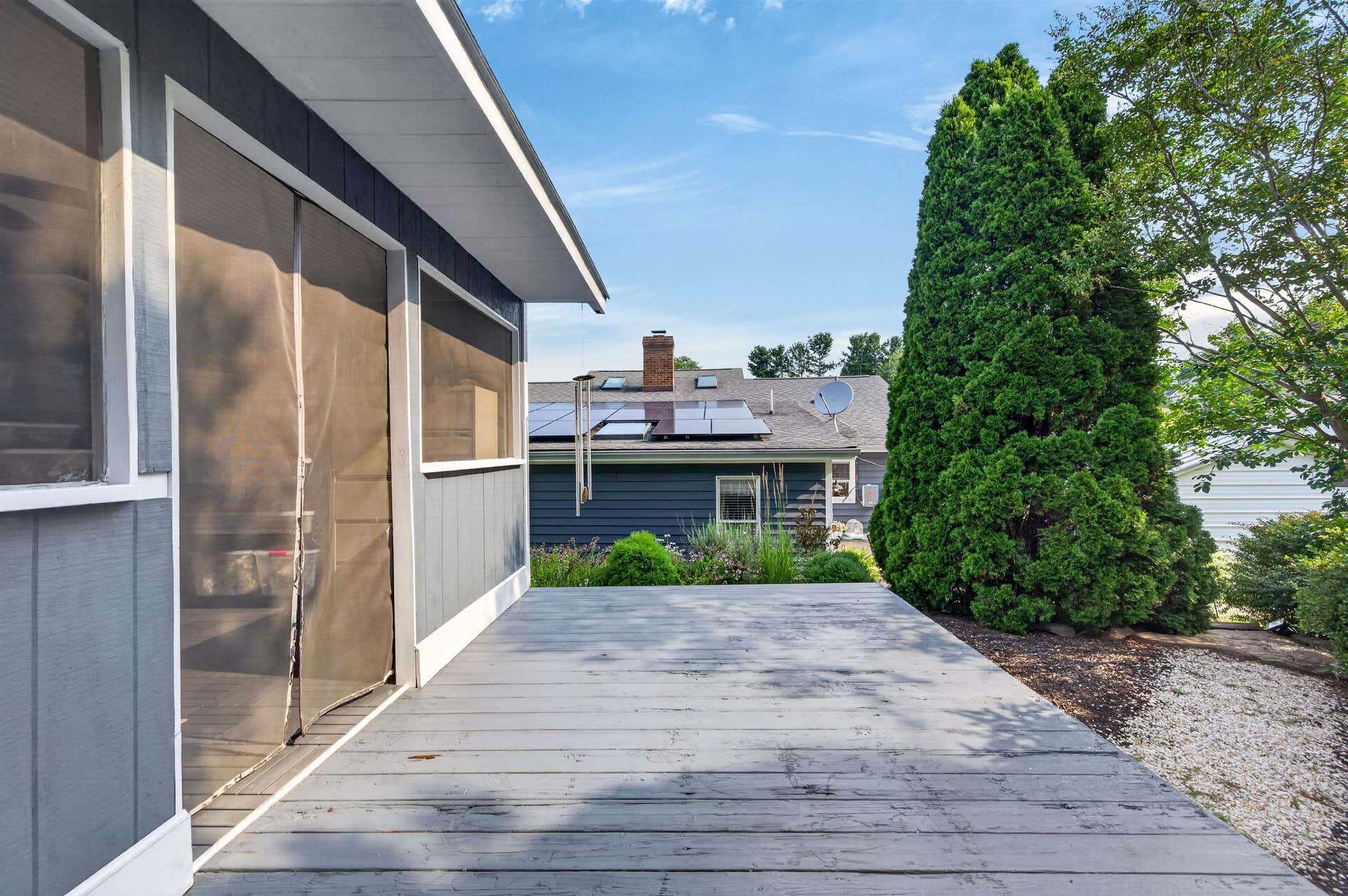 2405 Glade Drive, Christiansburg, VA 24073