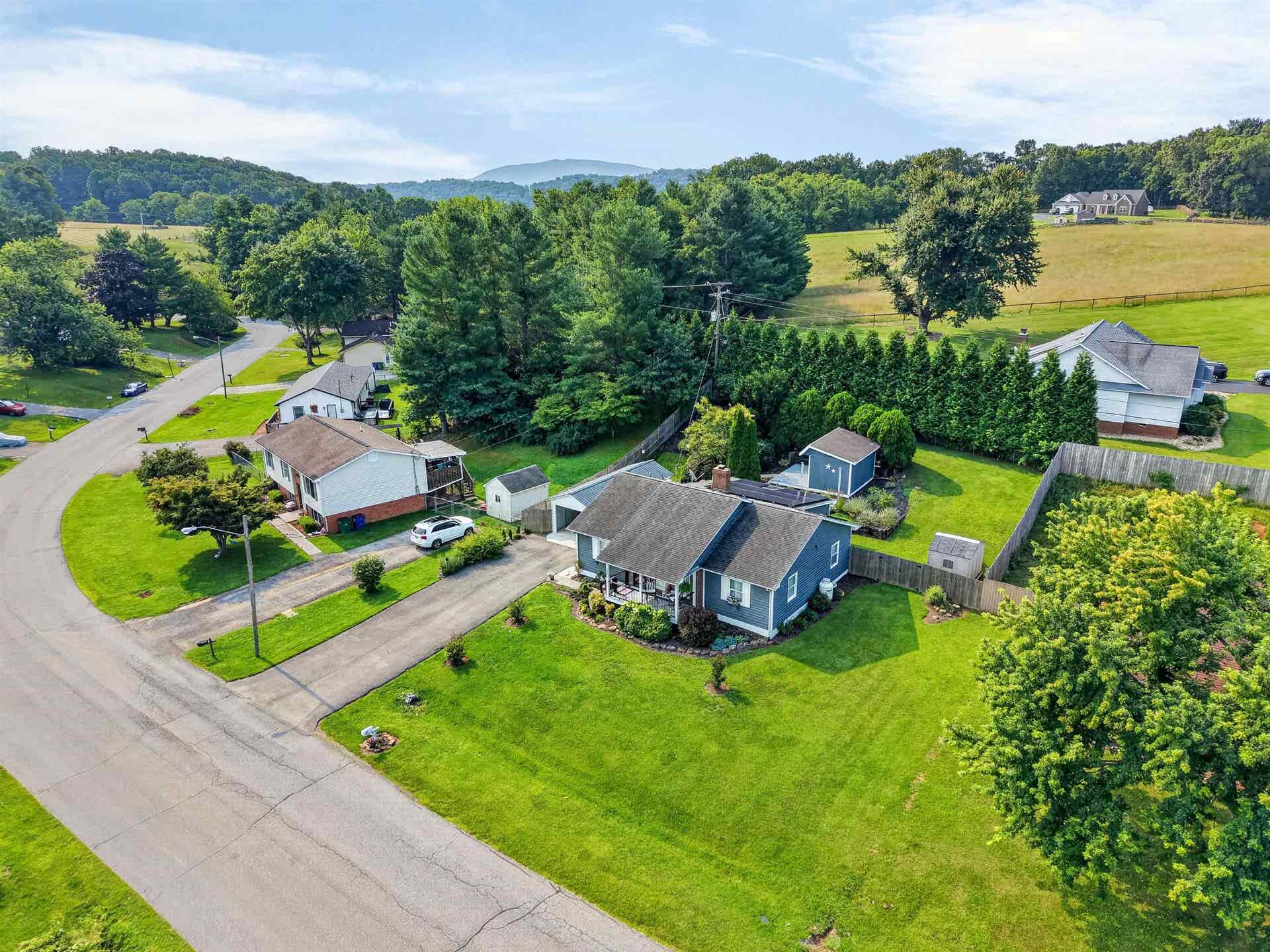 2405 Glade Drive, Christiansburg, VA 24073