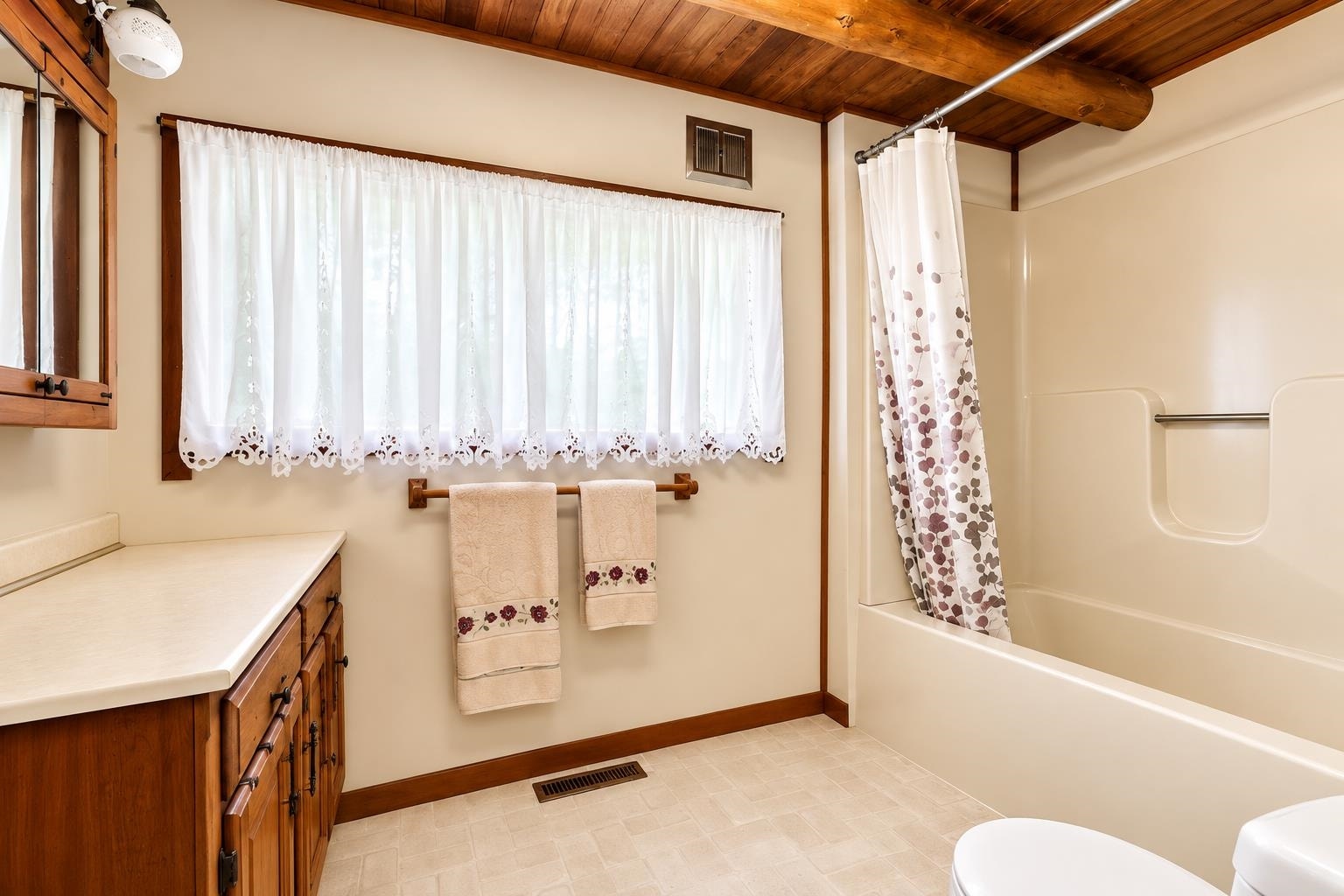 4549 ROBINSON TRACT Road, Pulaski, VA 24301