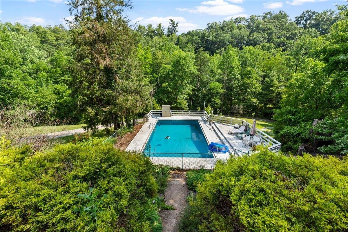 4549 ROBINSON TRACT Road, Pulaski, VA 24301