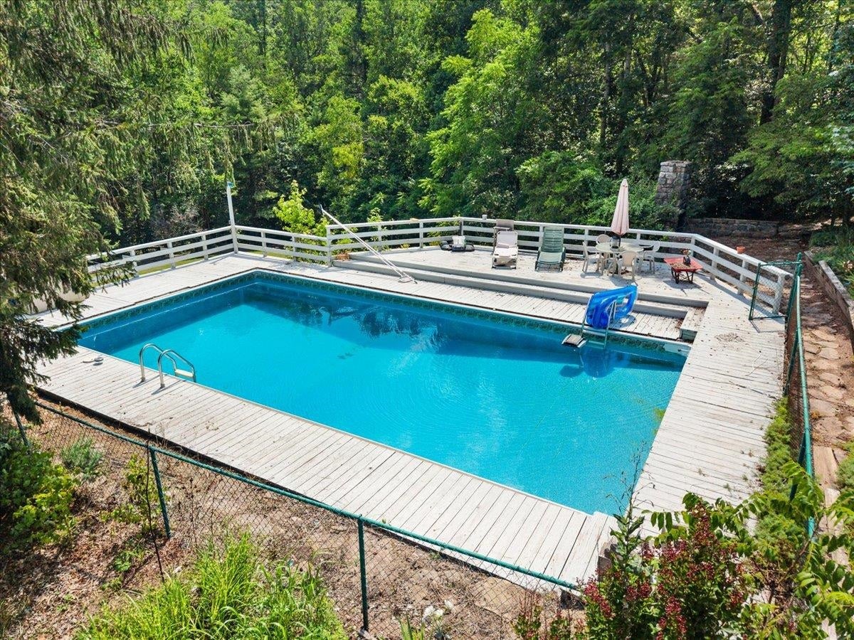 4549 ROBINSON TRACT Road, Pulaski, VA 24301