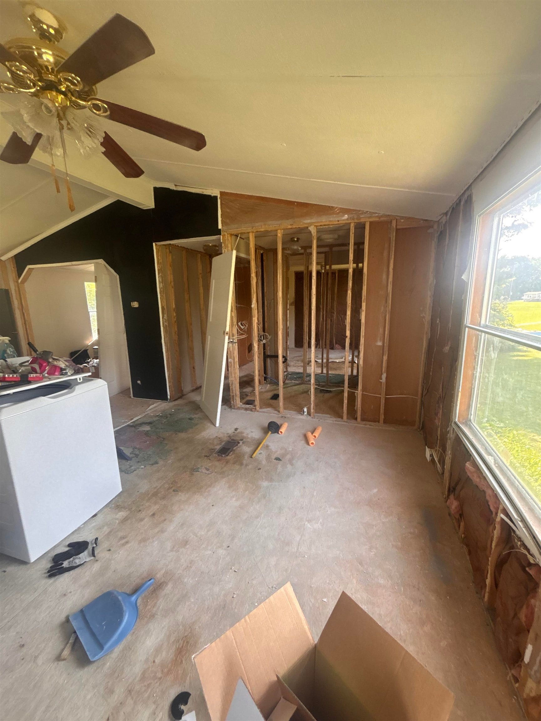 117 EVERGREEN Road, Pearisburg, VA 24134