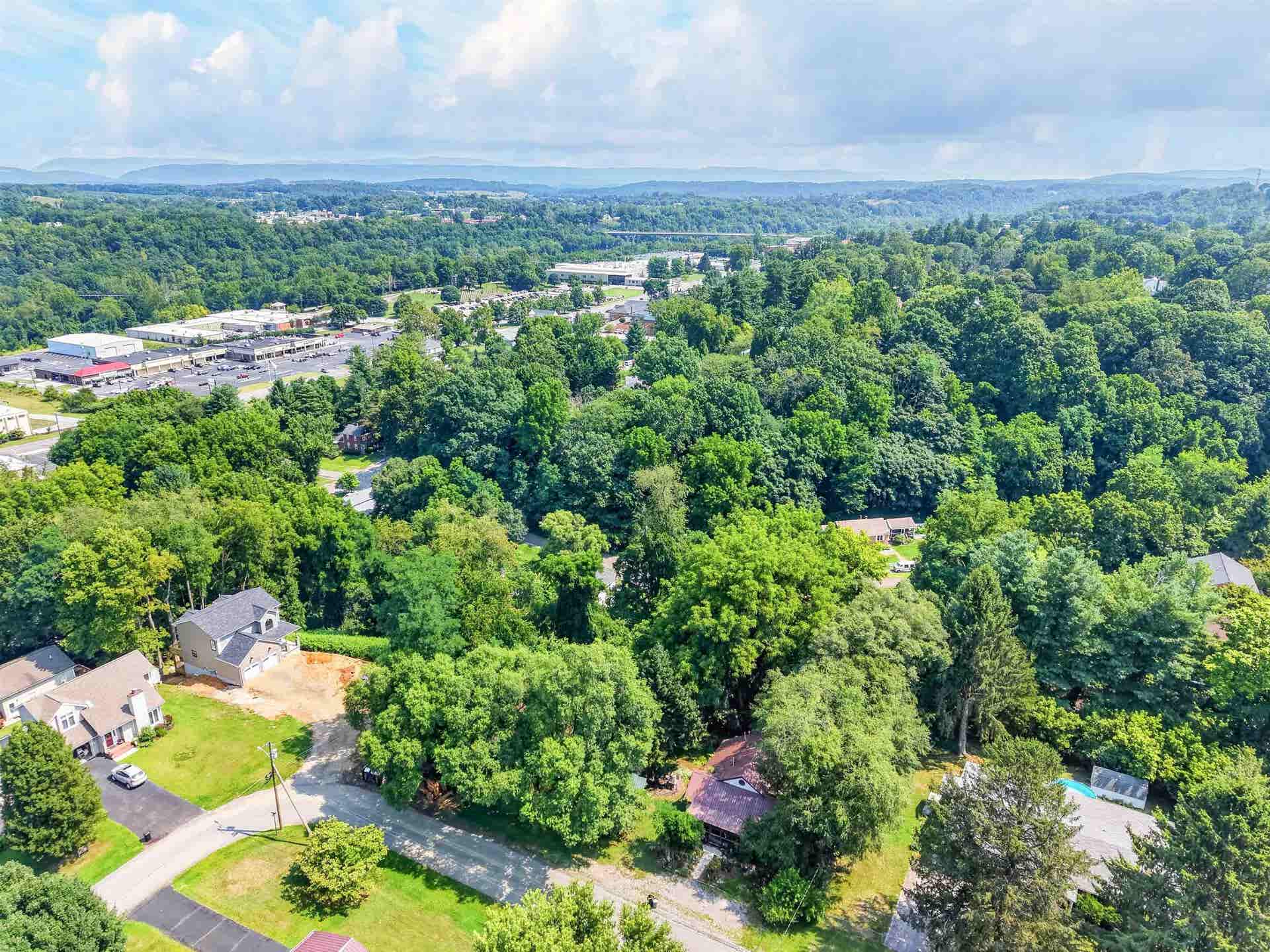 105 TAYLOR Street, Radford, VA 24141