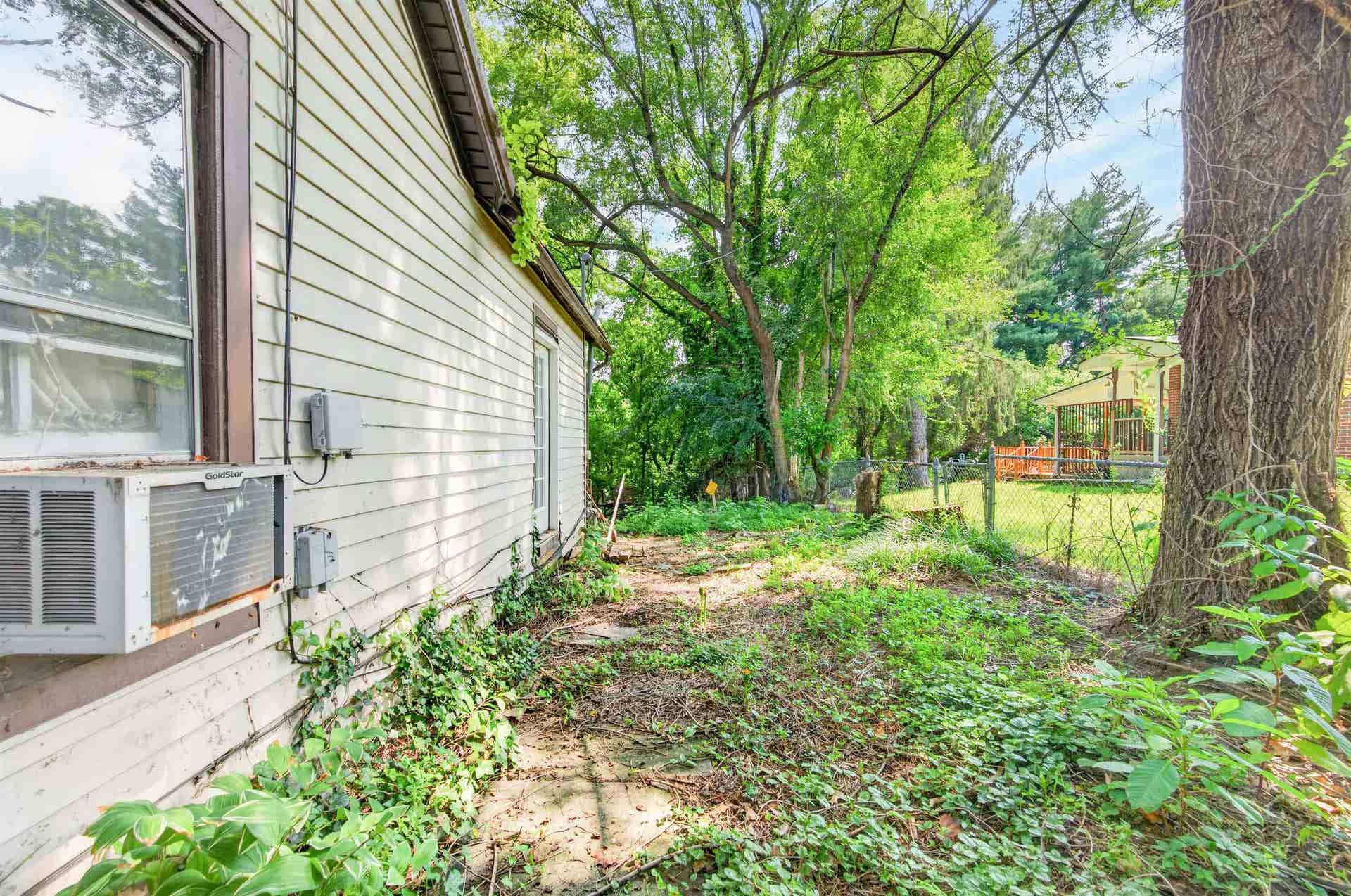 105 TAYLOR Street, Radford, VA 24141