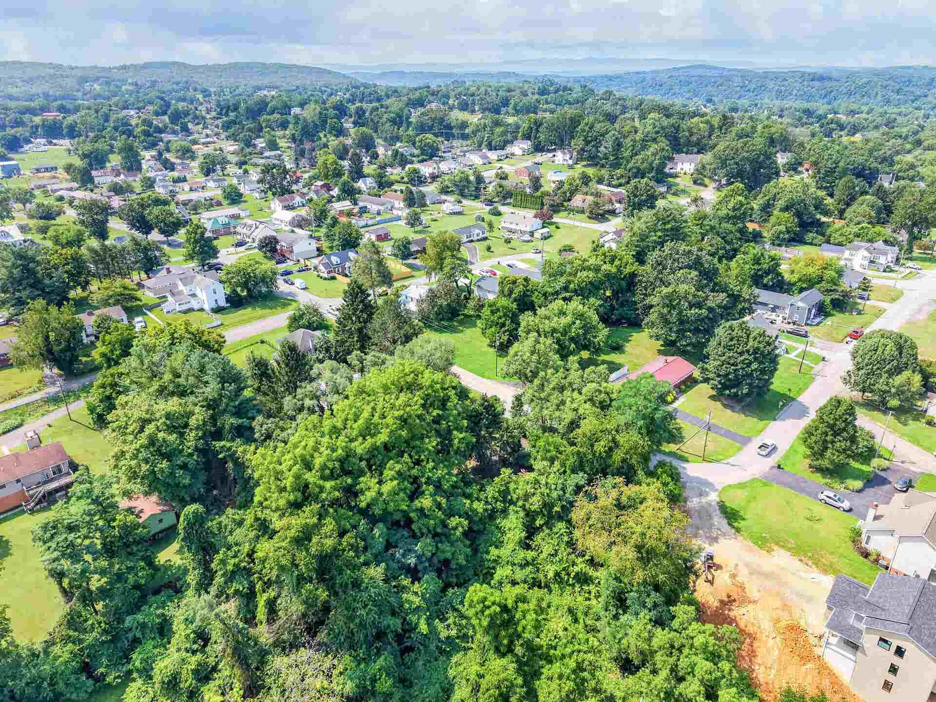105 TAYLOR Street, Radford, VA 24141