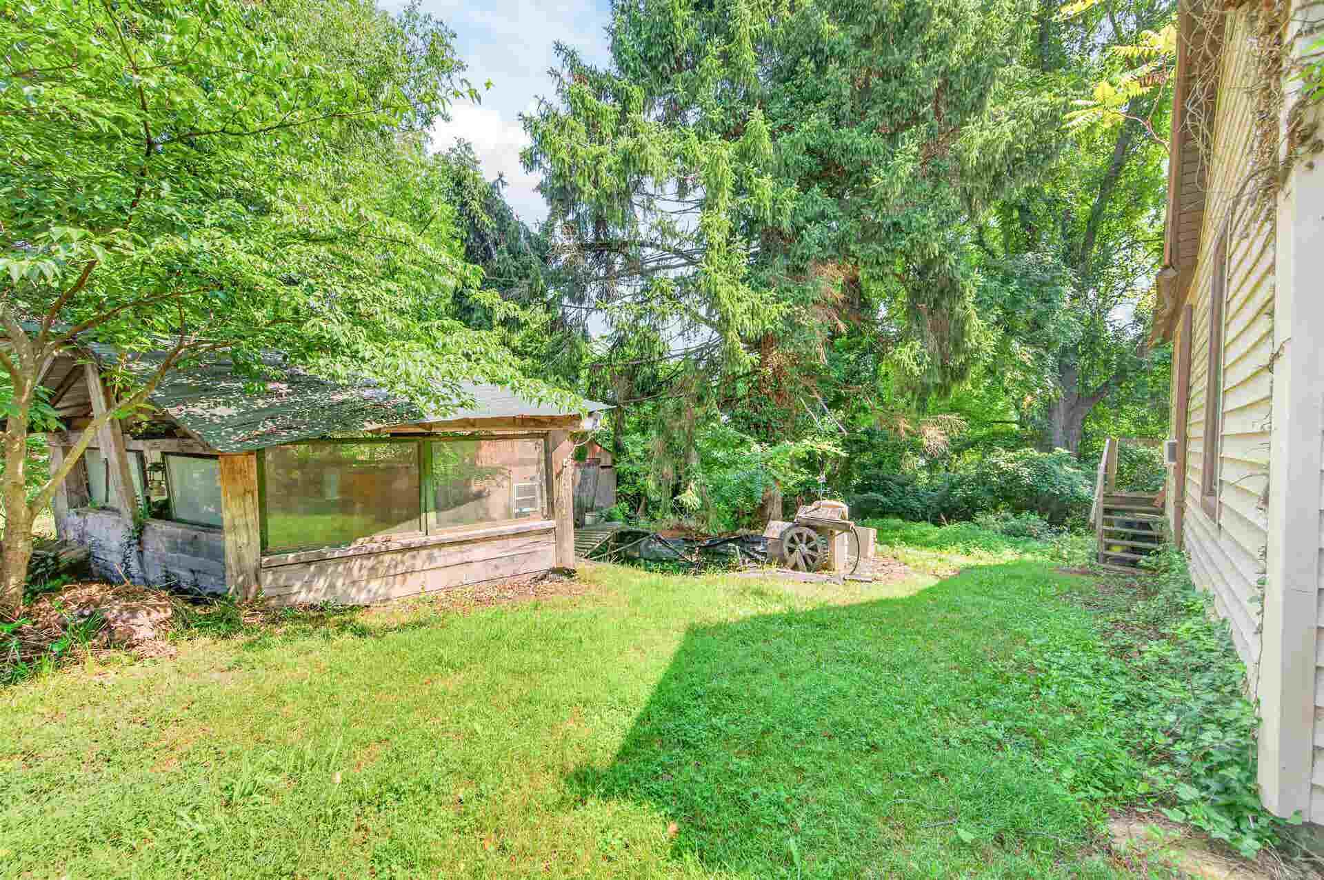 105 TAYLOR Street, Radford, VA 24141