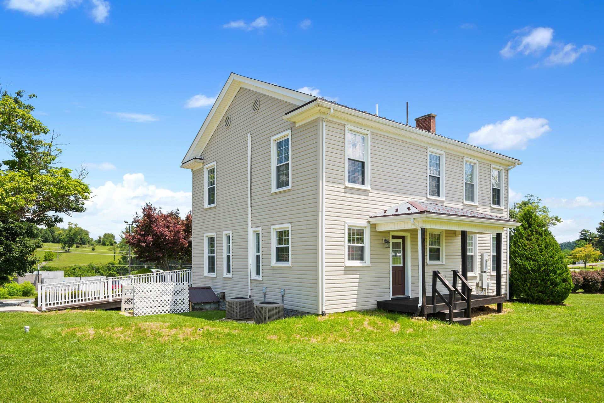 6245 University Park Drive, Radford, VA 24141