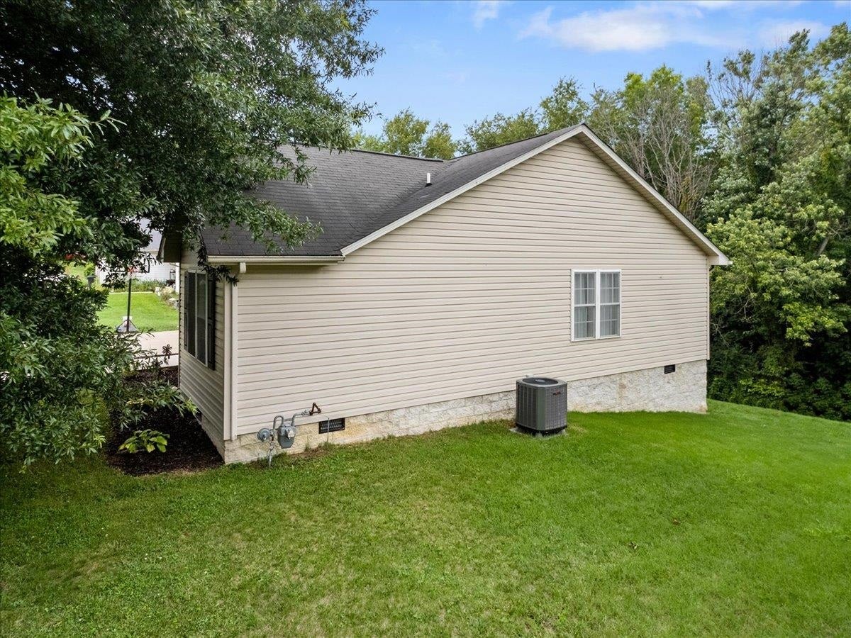 408 GILES Avenue, Dublin, VA 24084